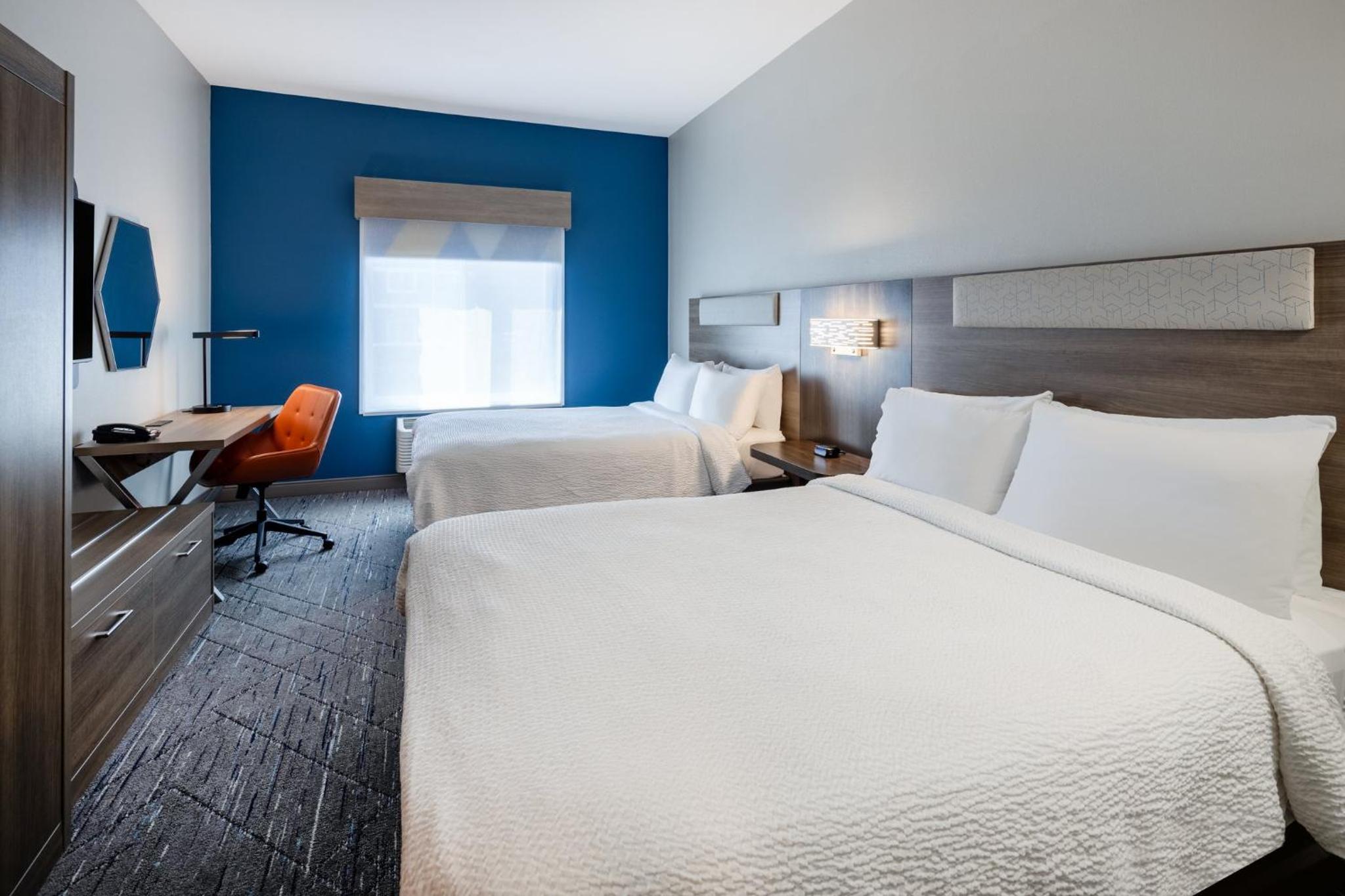 Twin Room - Mobility Access/Hearing Accessible - Photo 1