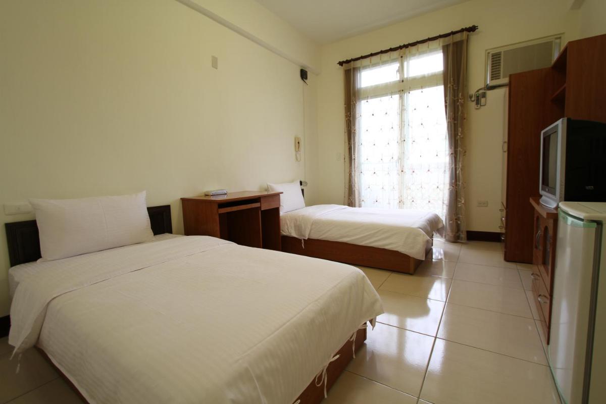 Twin Room with Mountain View photo 2