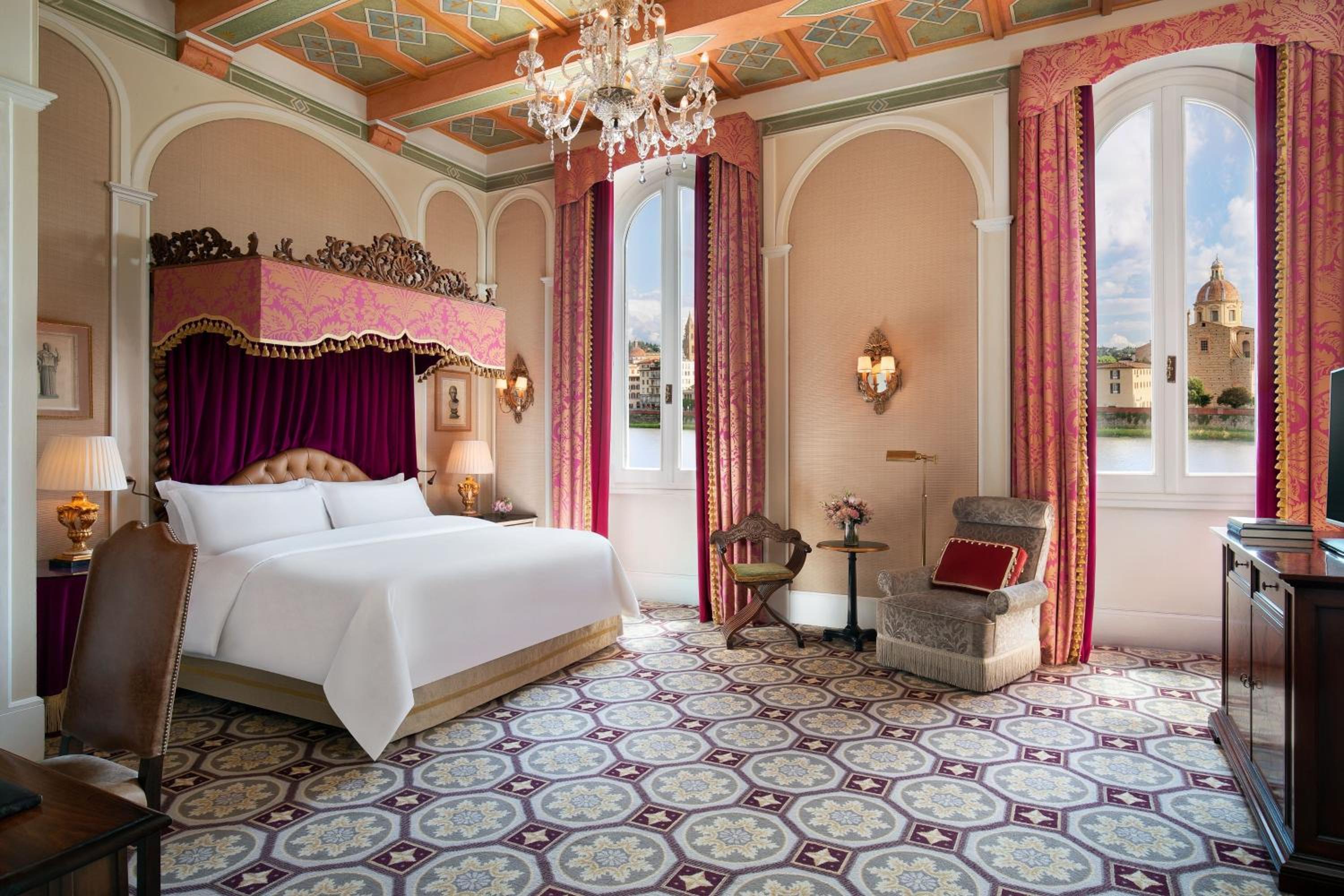 Premium Double Arno, Guest room, Arno River view thumbnail 6