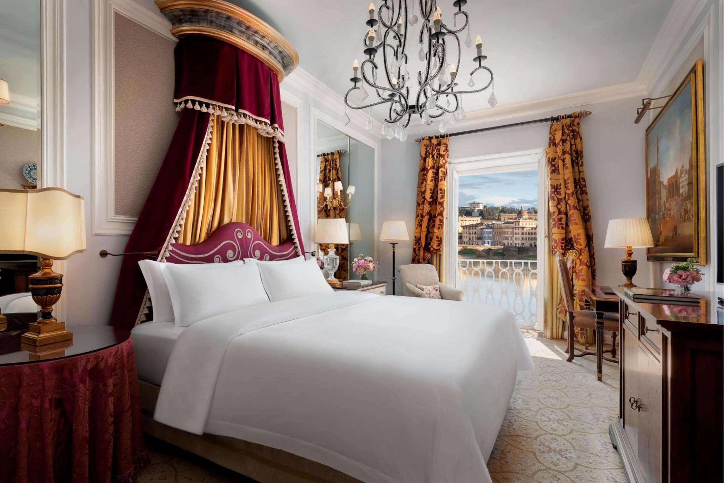 Arno River Deluxe, Guest room, One King - Photo 9