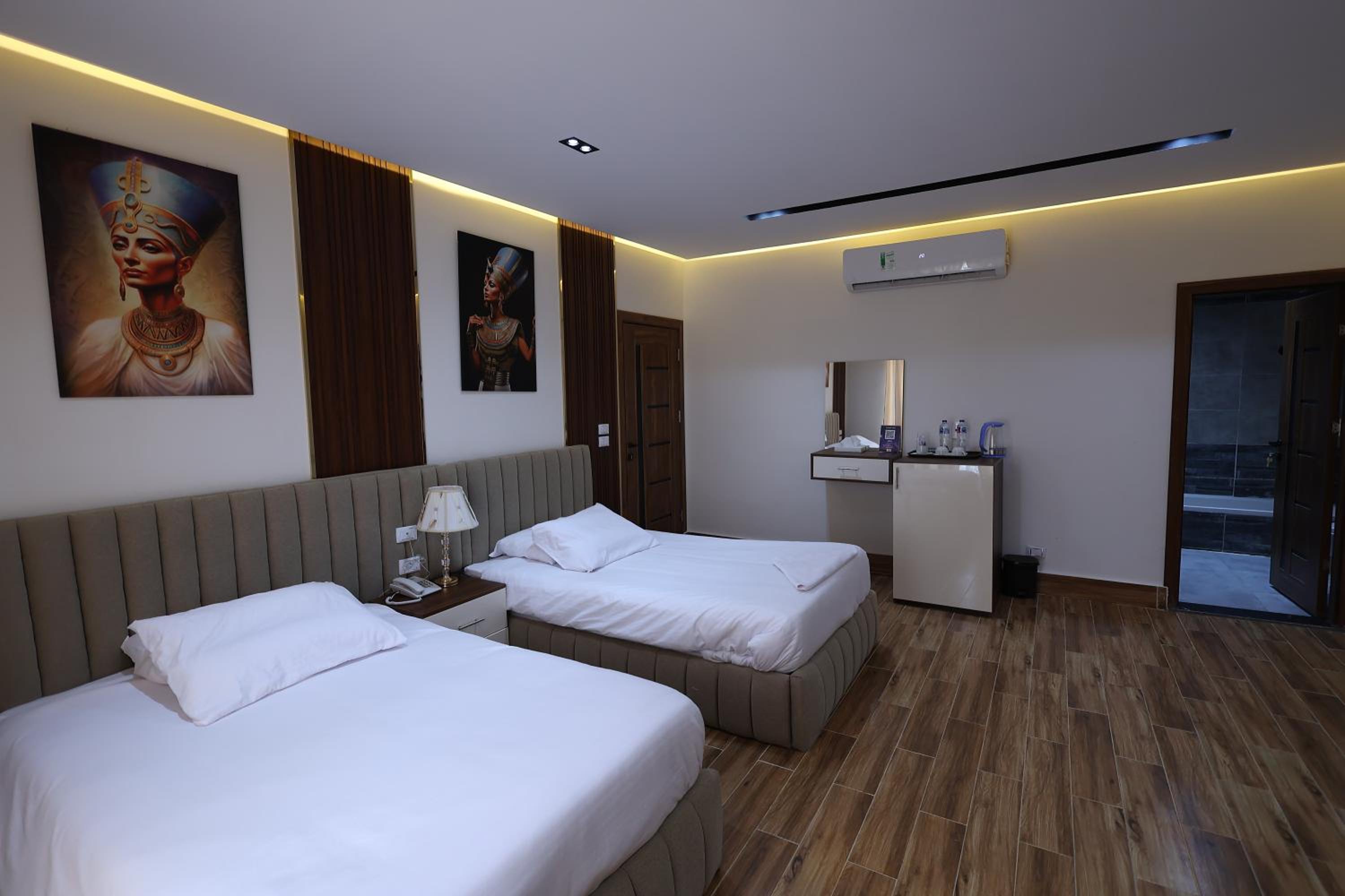 Twin Room with Mountain View