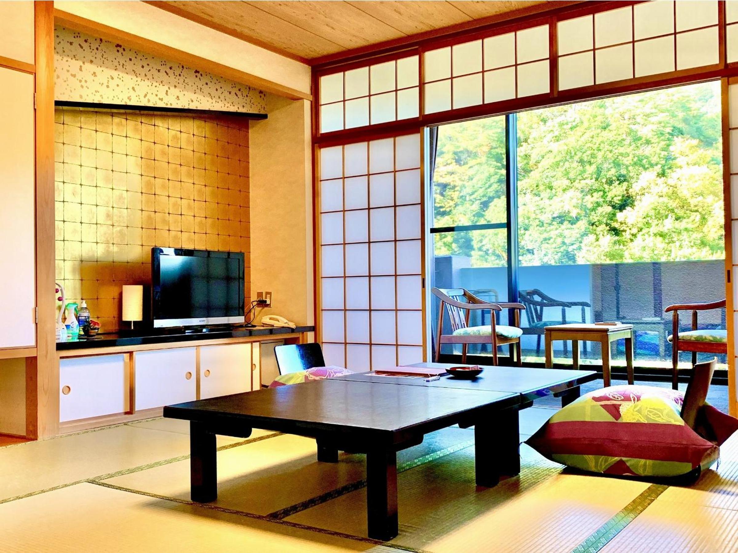 Japanese-Style Room