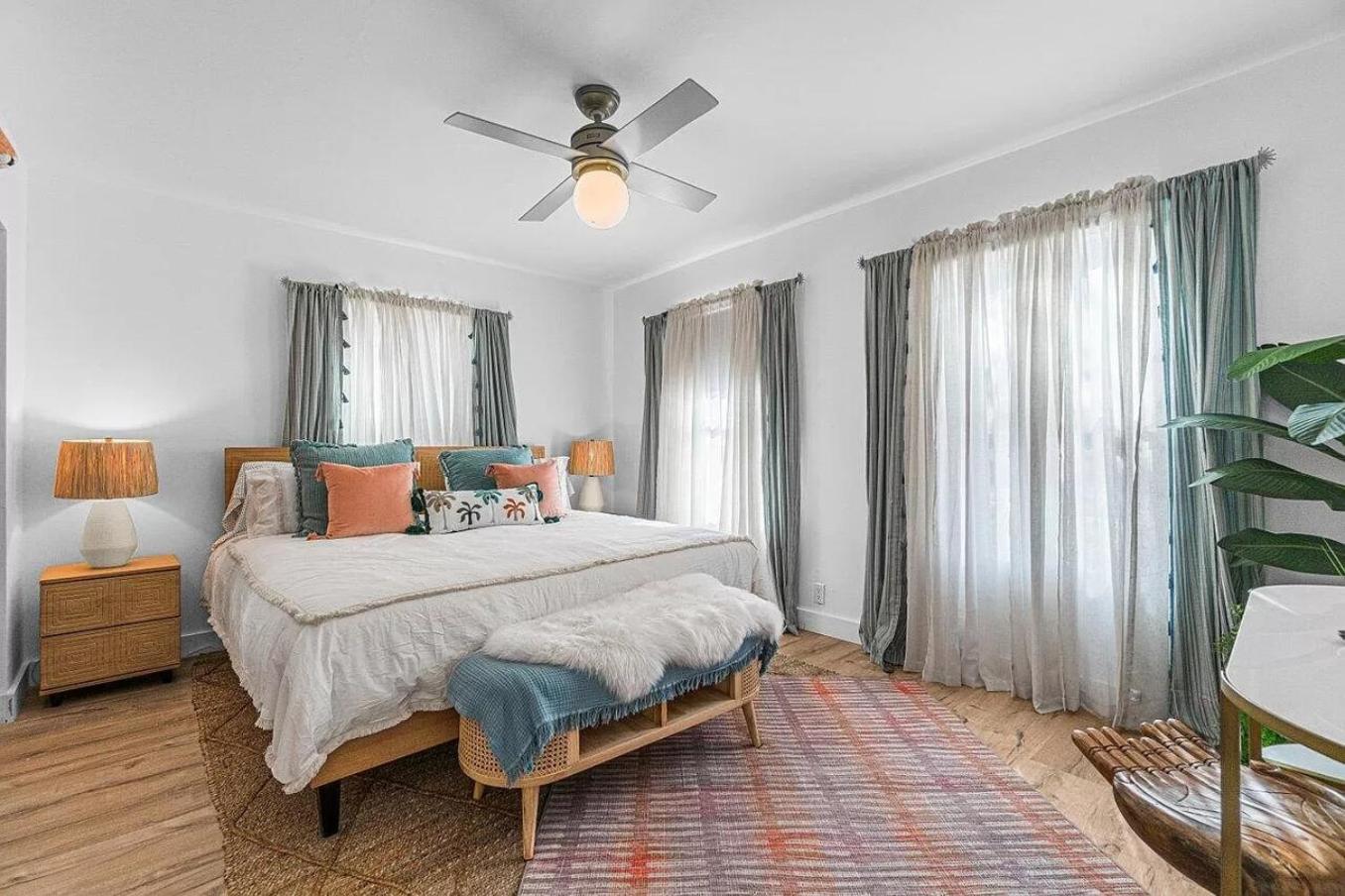 Three-Bedroom House photo 1