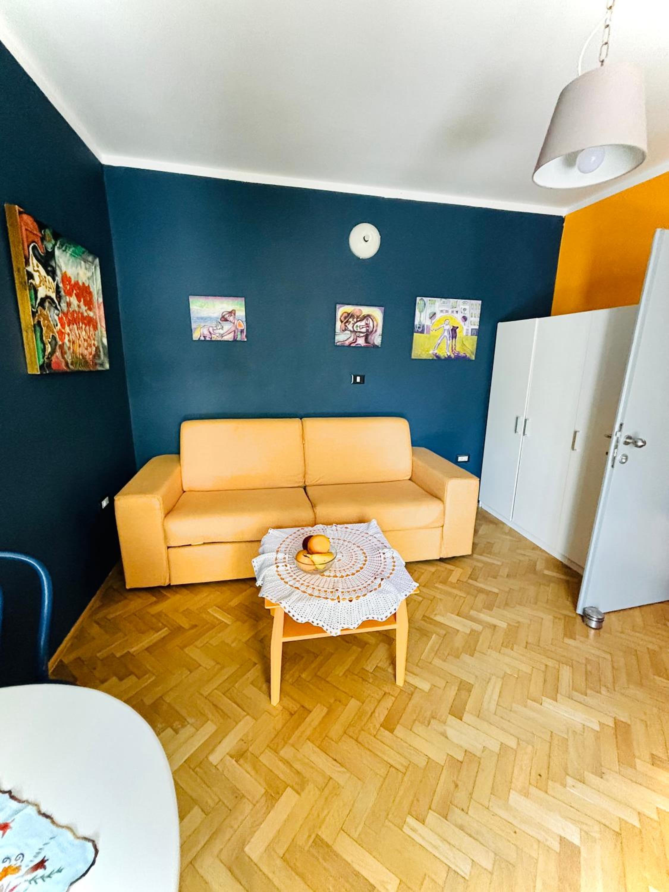Studio Apartment with Balcony photo 1