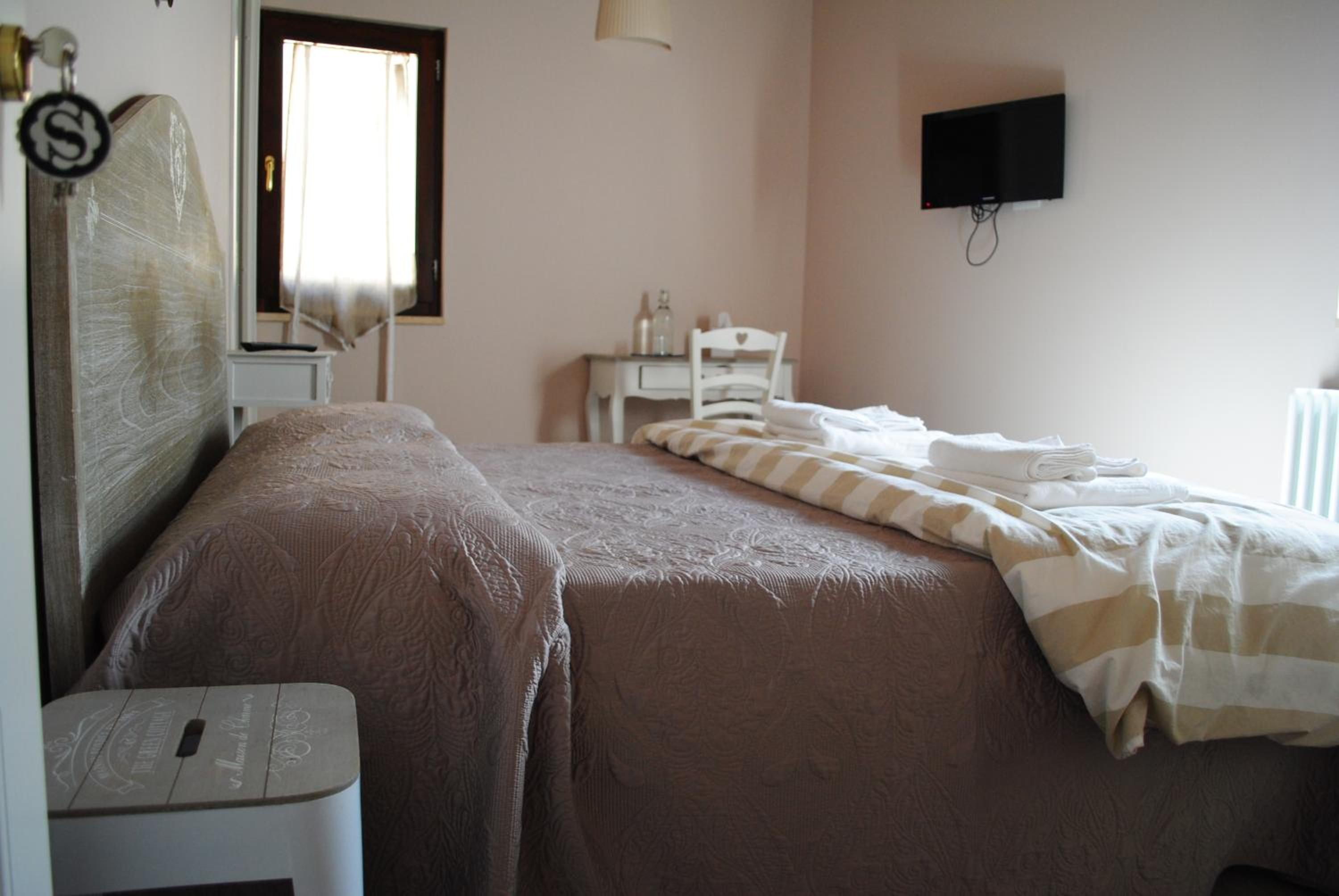 Double Room - Photo 20