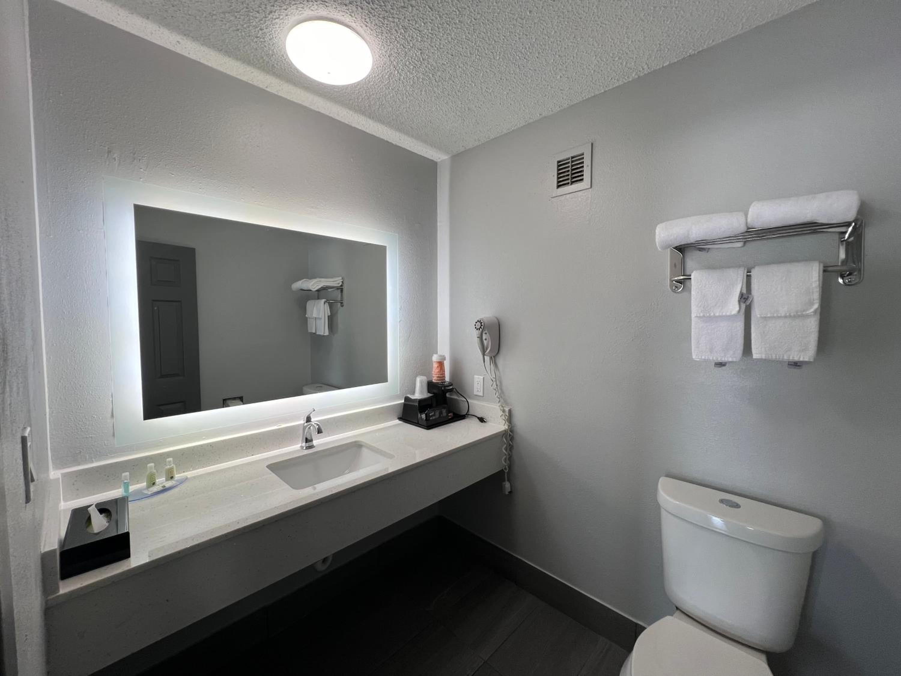 King Room - Disability Access/Non Smoking  - Photo 2
