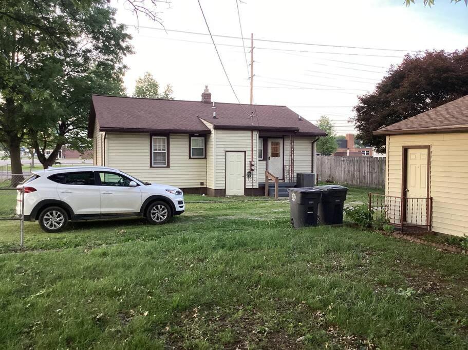 Two-Bedroom House photo 2