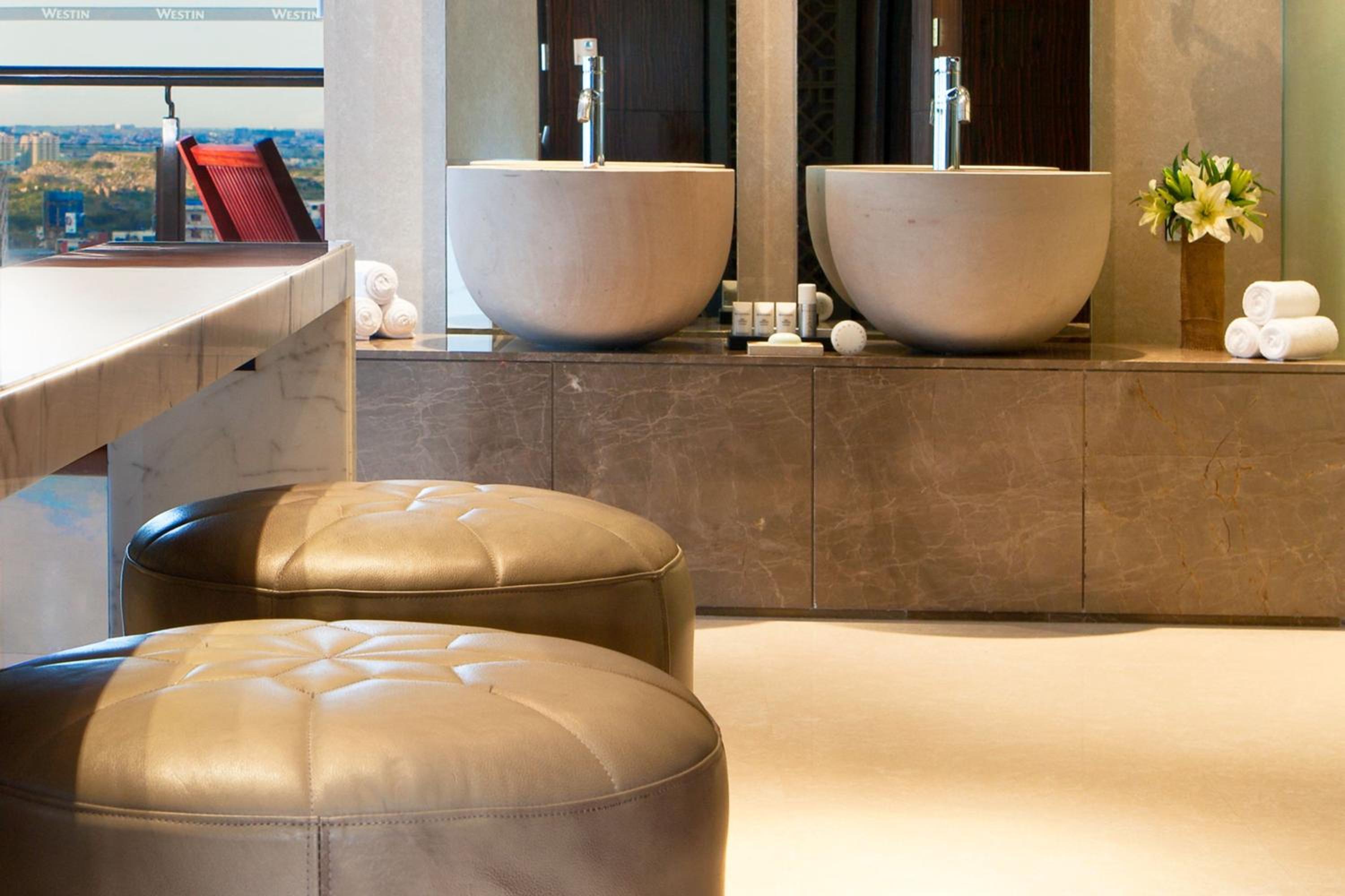Presidential Suite, 2 Bedrooms, Lounge Access, Two way Airport Transfer Presidential Suite, 2 Bedrooms, Lounge Access, Two way Airport Transfer