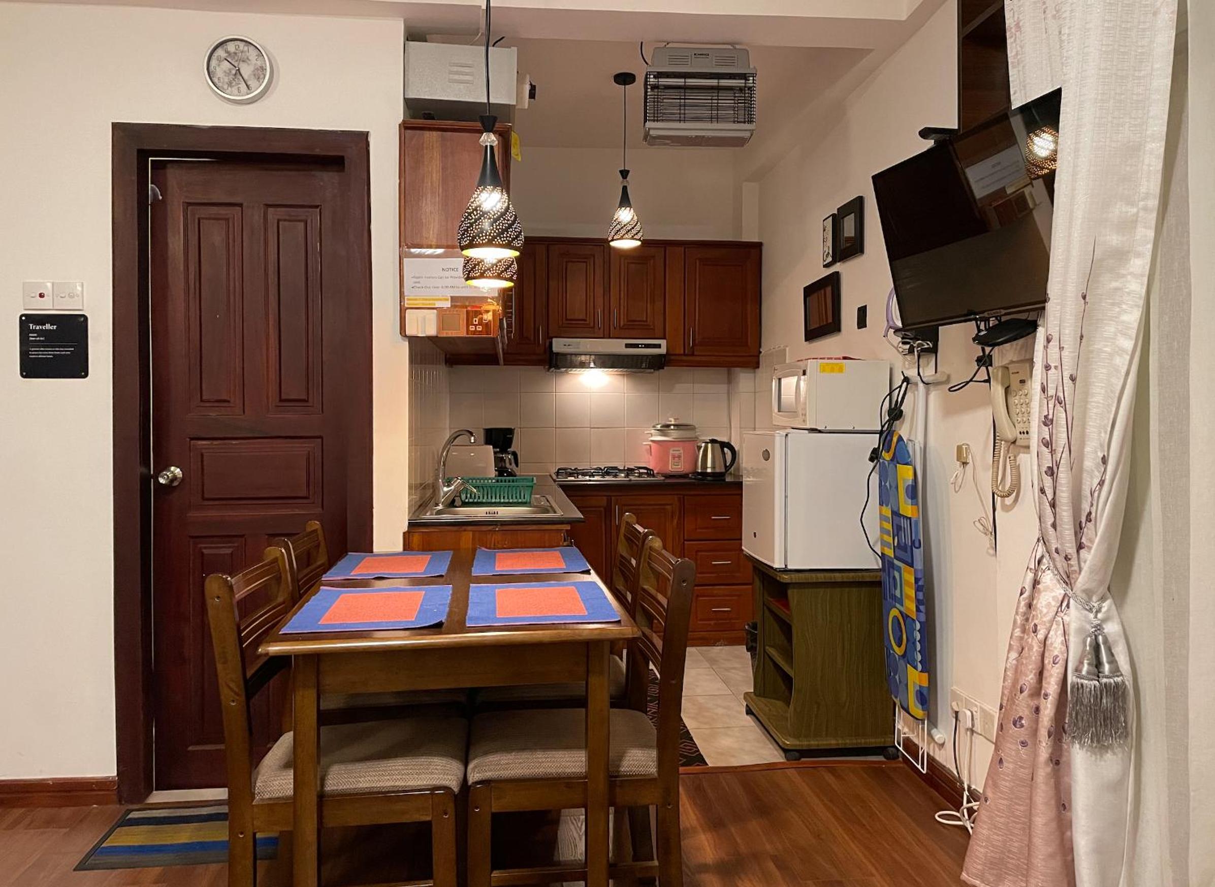 Studio Apartment photo 3