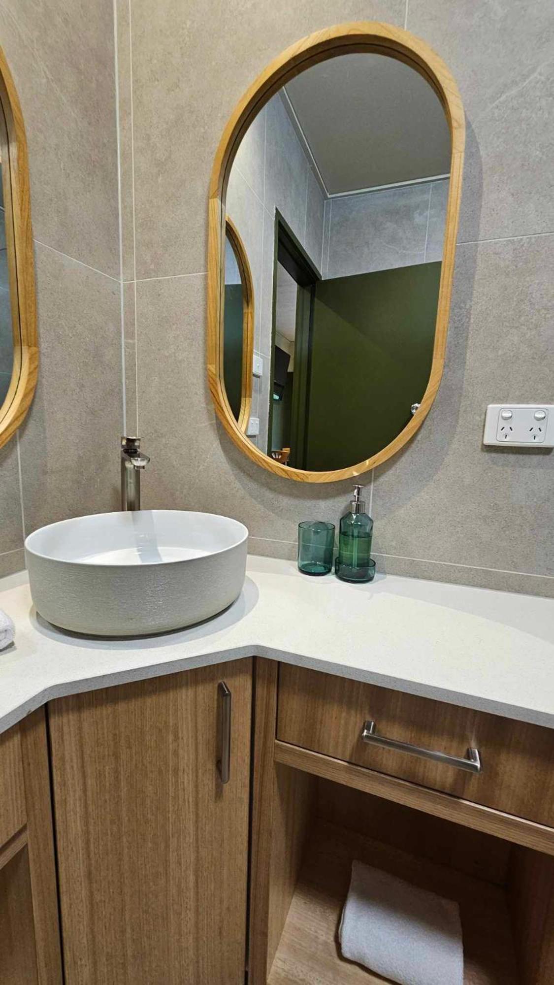 Queen Suite photo 2
