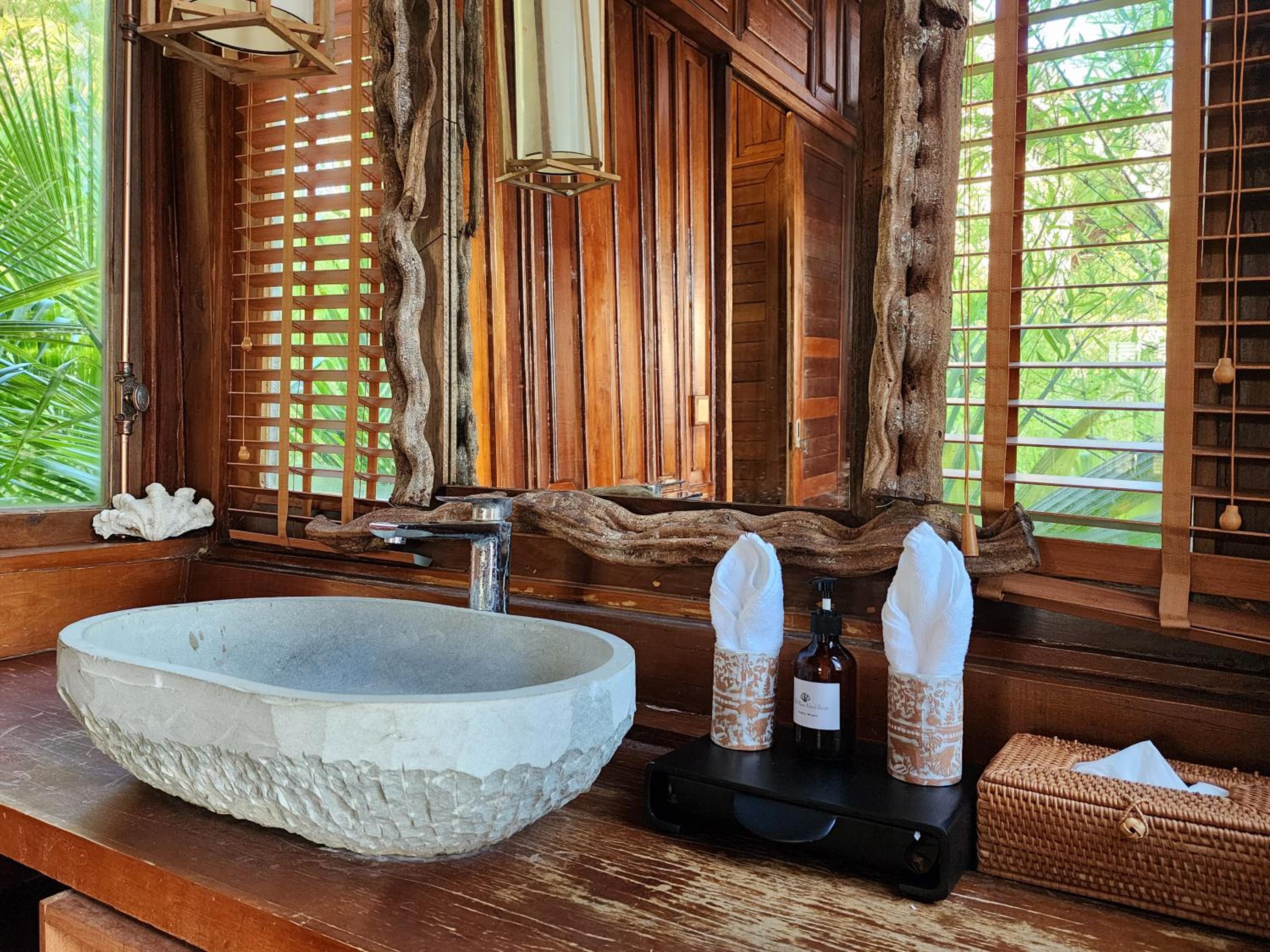 Sunset Suite Villa One Bedroom - Photo 8