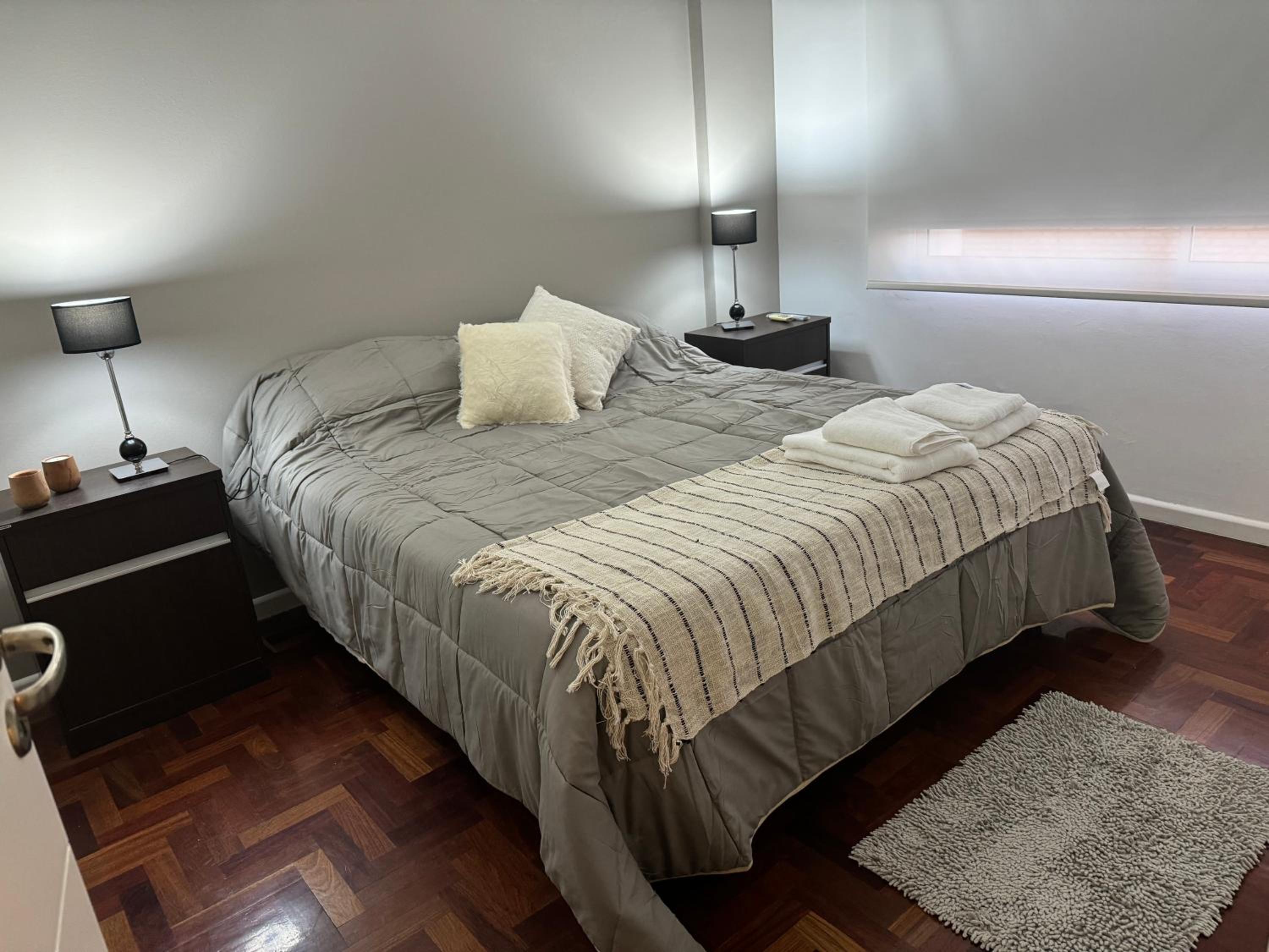 One-Bedroom Apartment photo 2