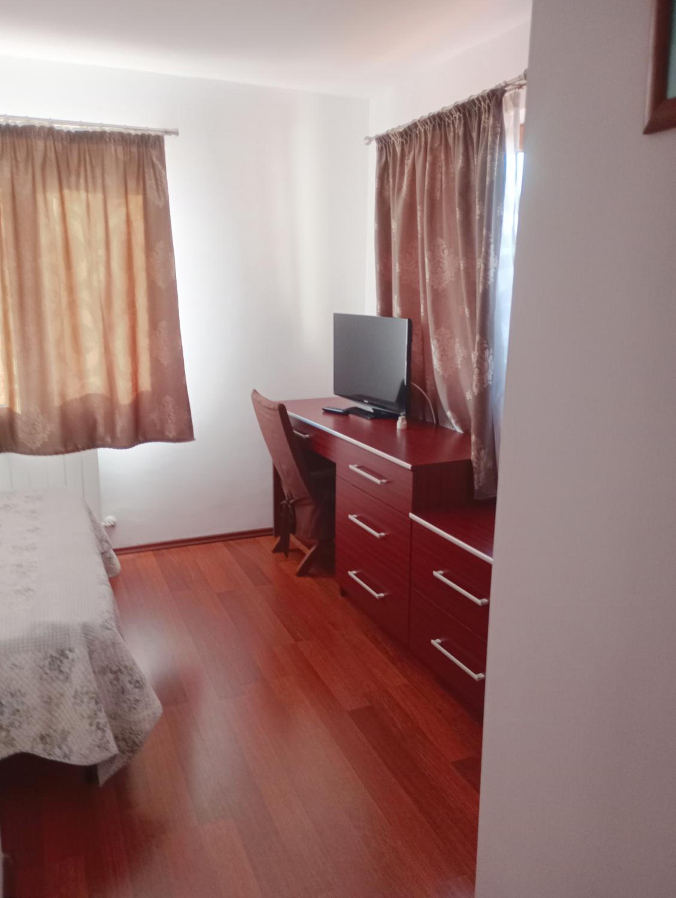 One-Bedroom Apartment photo 3