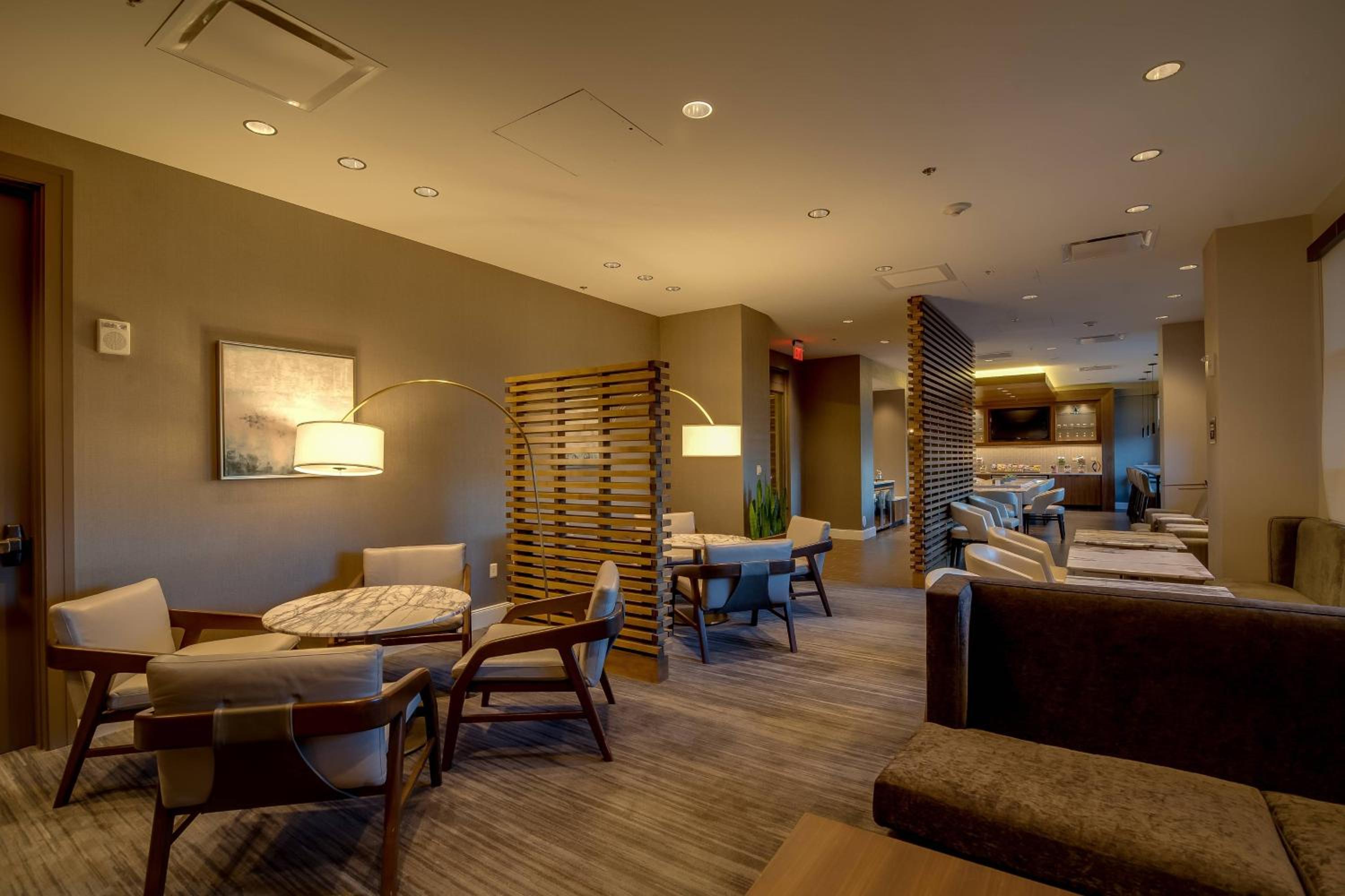 King Room - Club Access - Photo 10