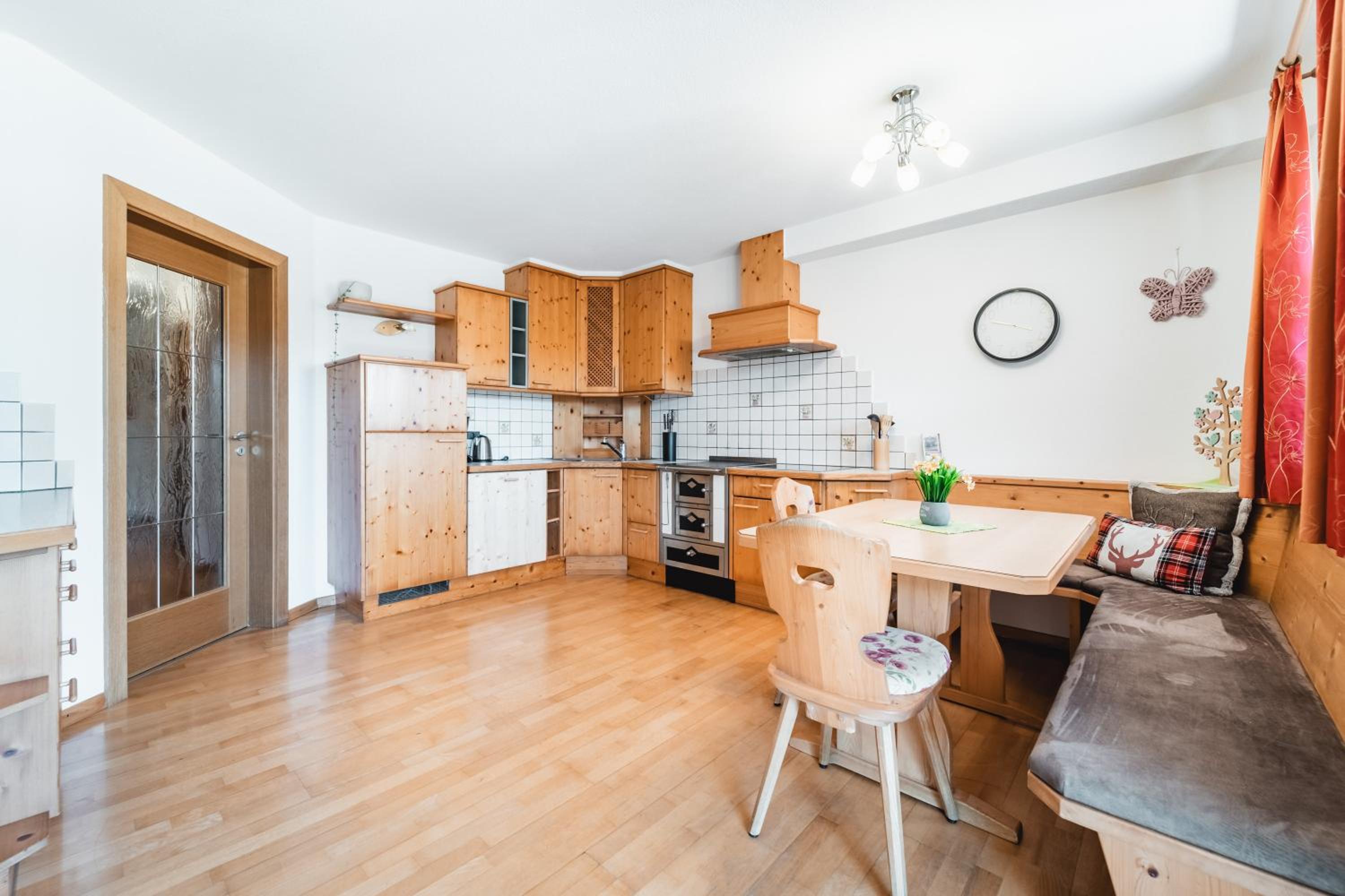 Apartment - Split Level photo 2