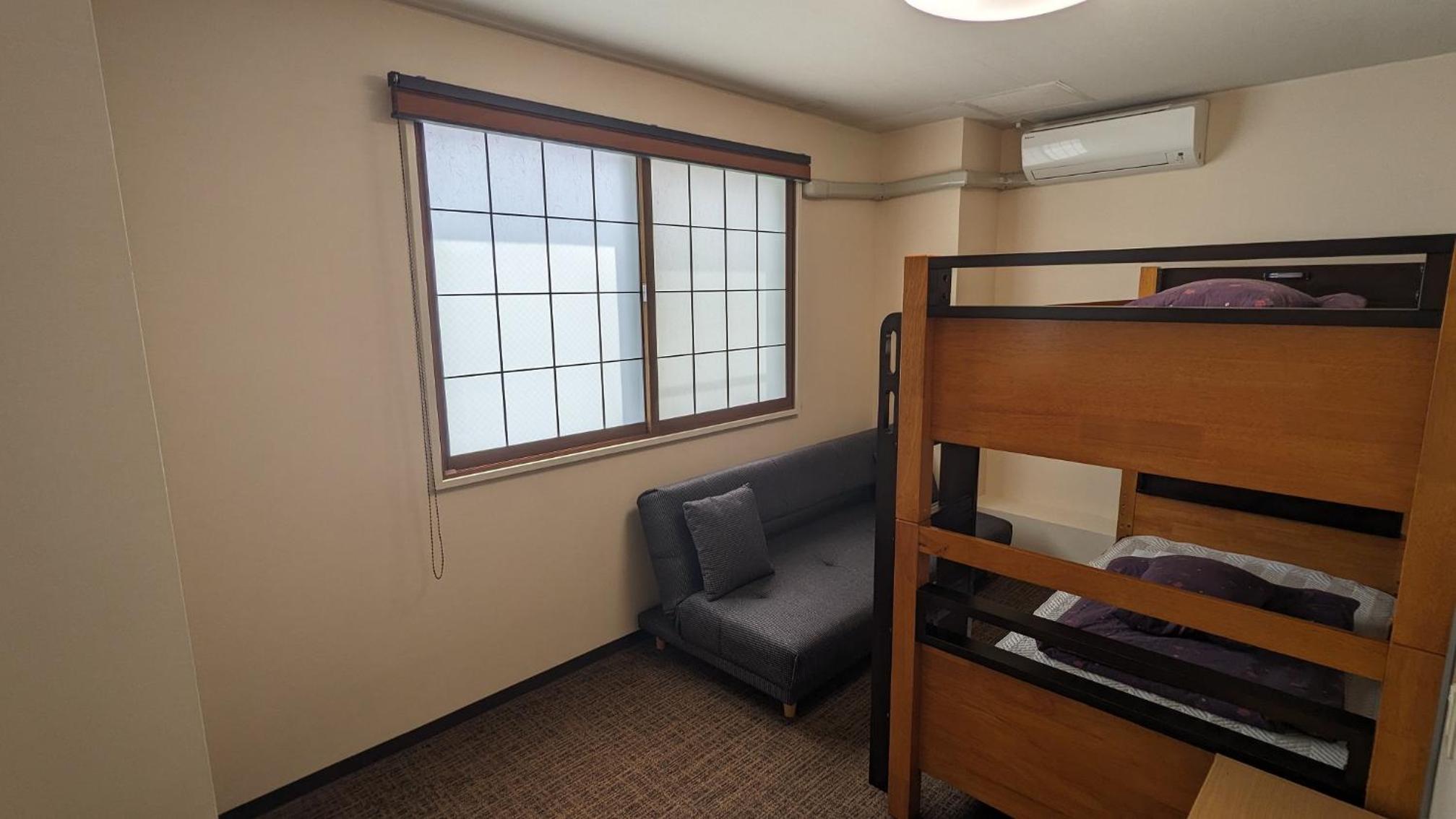 Budget Twin Room photo 2