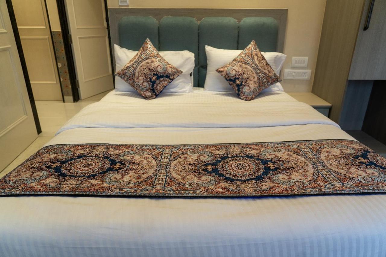 Deluxe Room - Photo 3