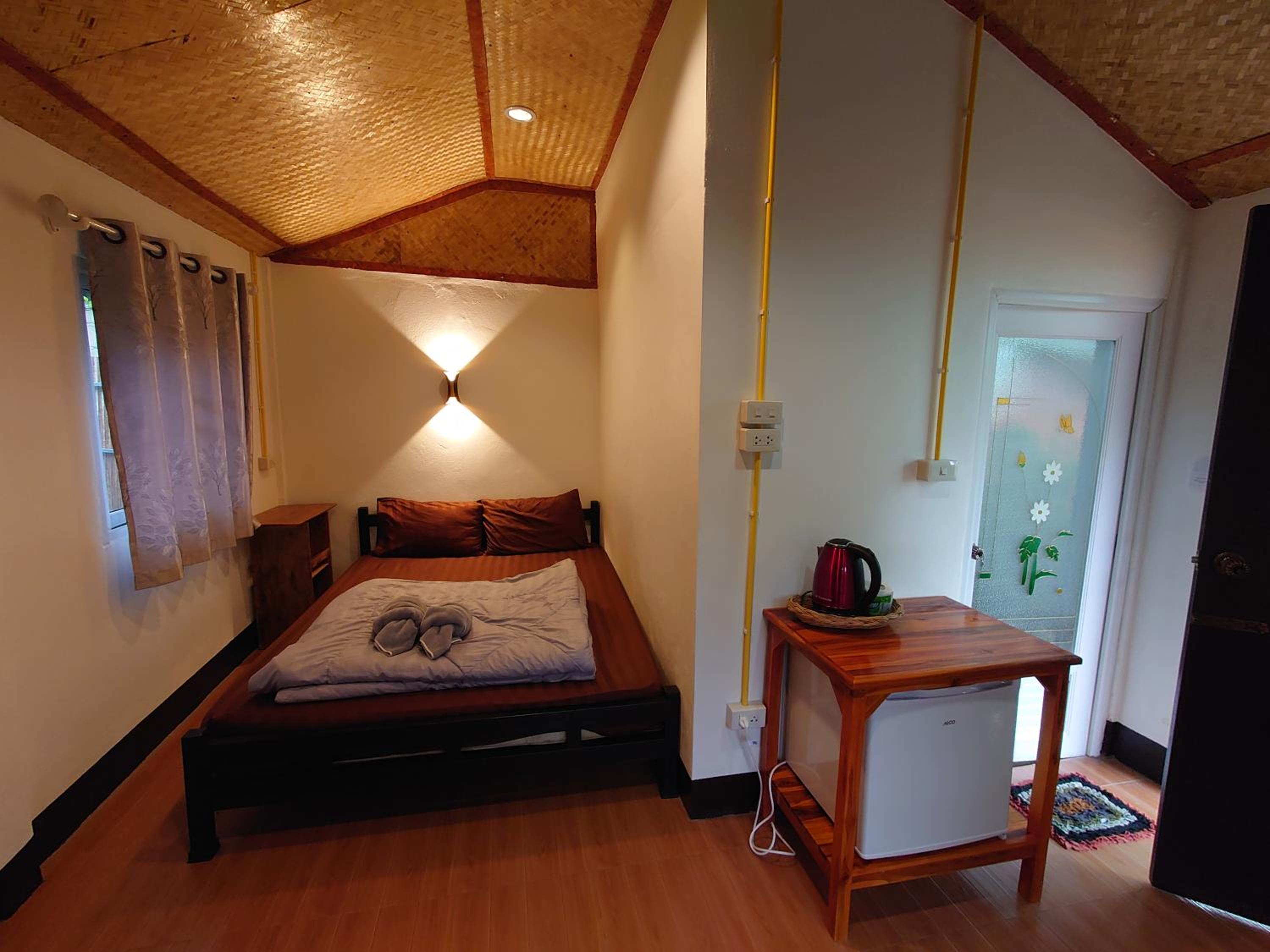 Double Room with Private Bathroom - Photo 6