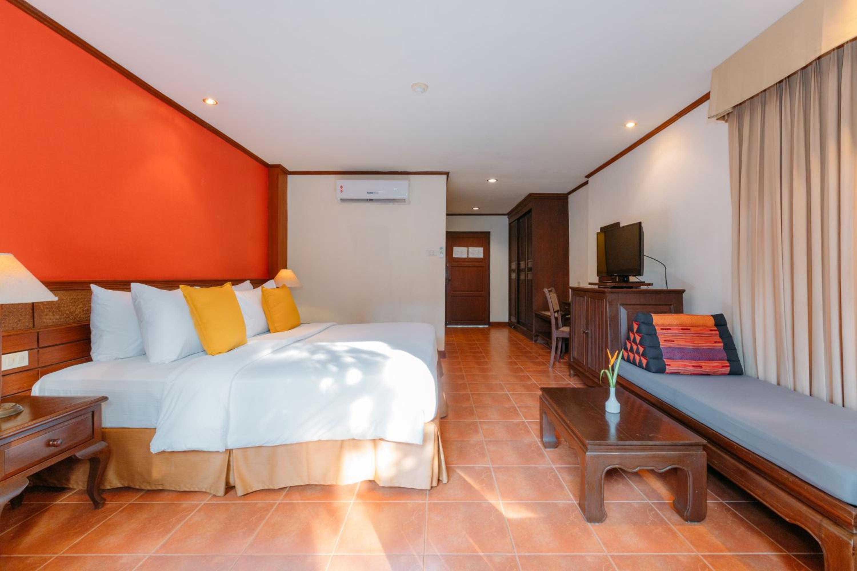 Superior Double or Twin Room photo 3