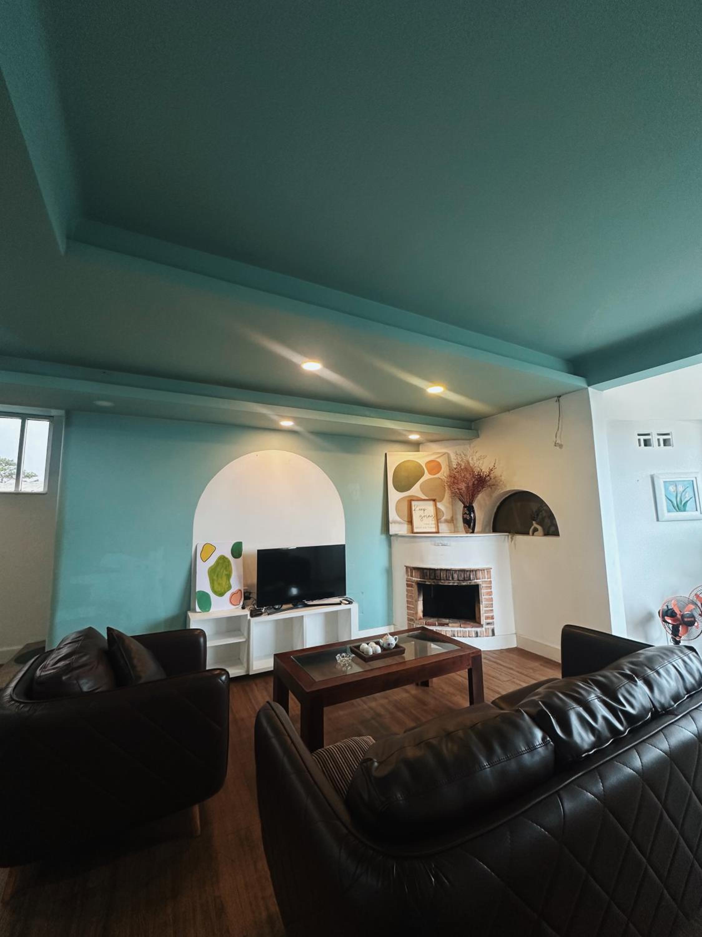 Three-Bedroom Apartment photo 3