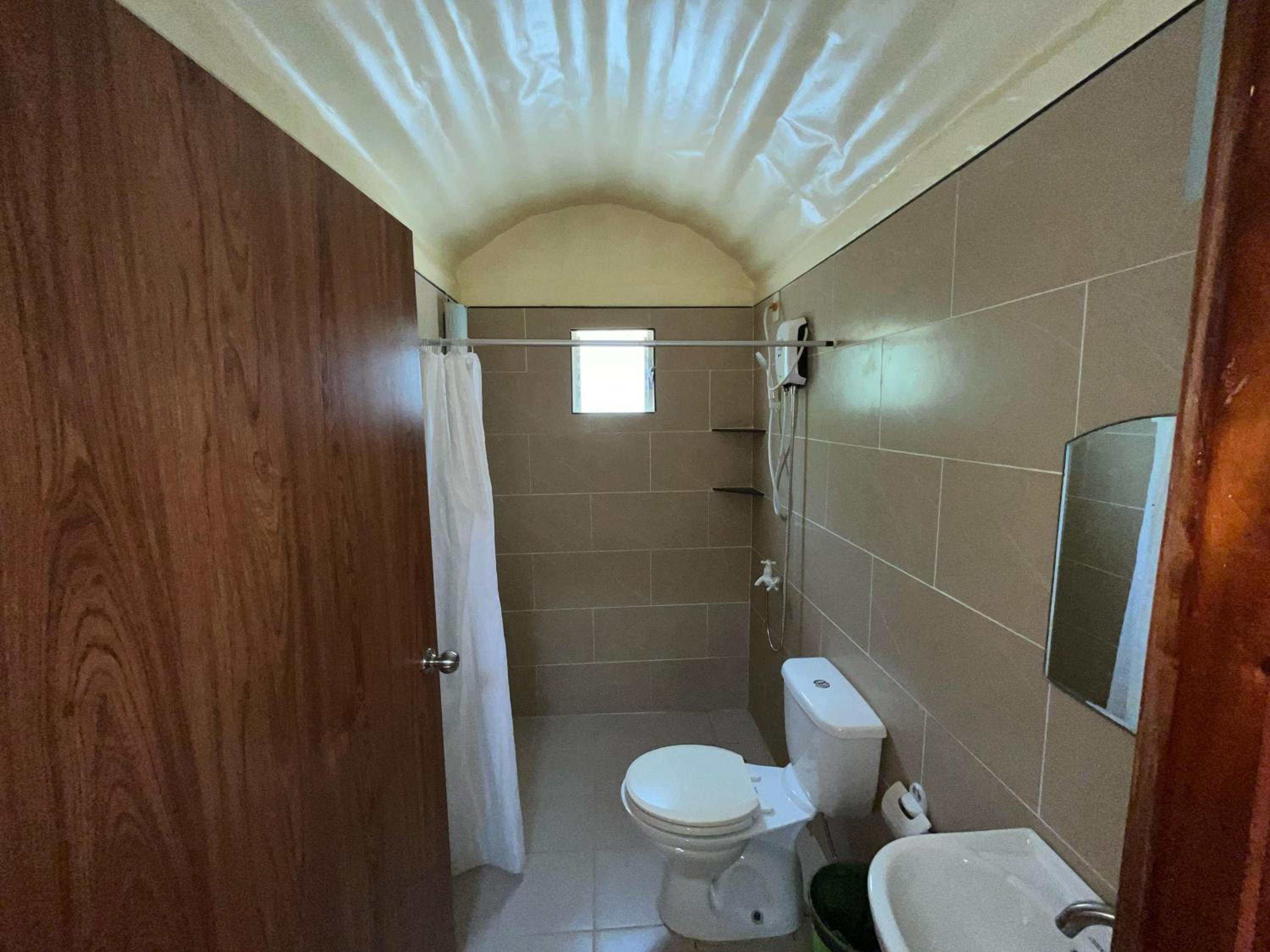 Deluxe Double Room - Photo 12