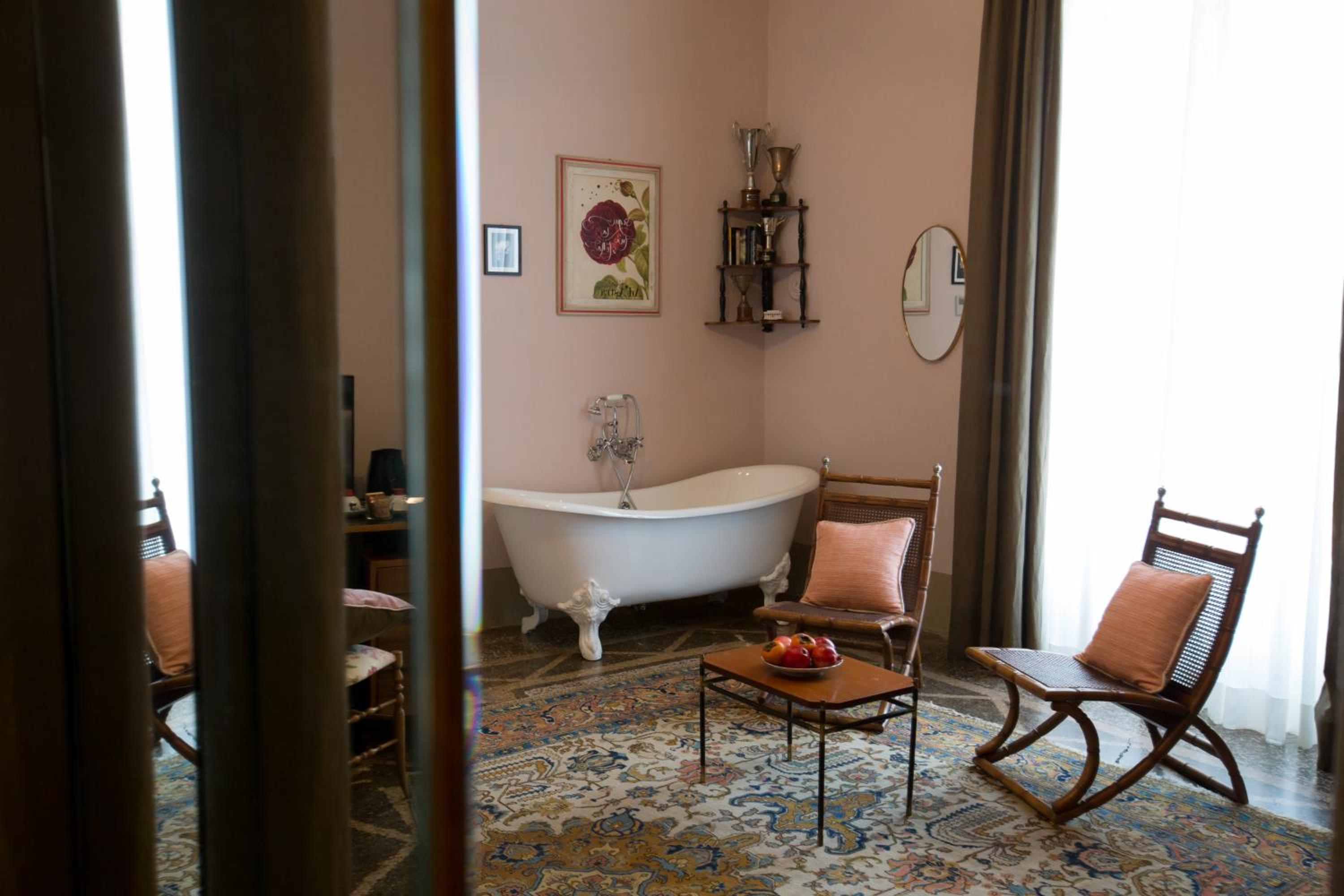 King Room with Balcony photo 2