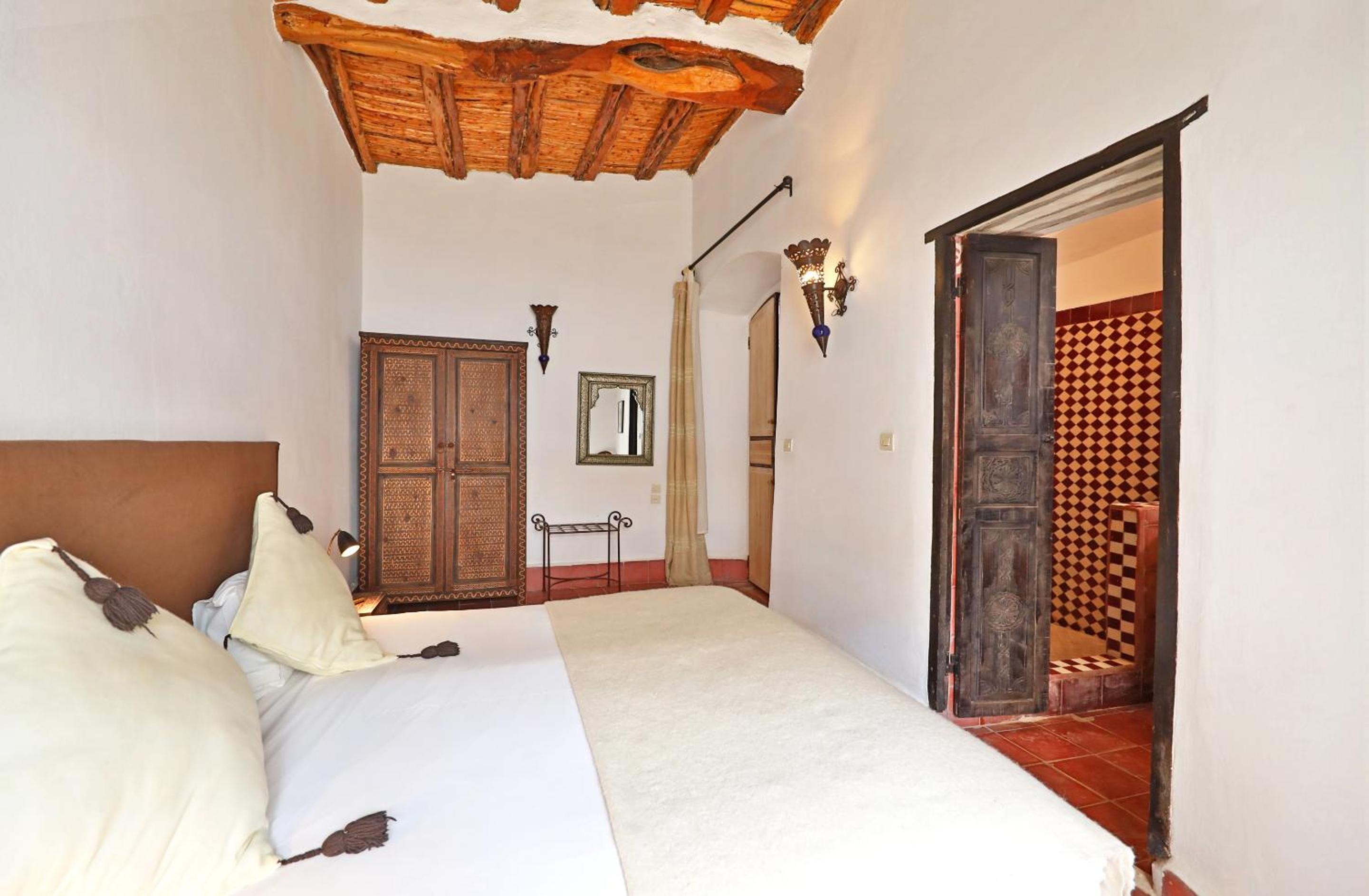 Standard Double or Twin Room photo 3