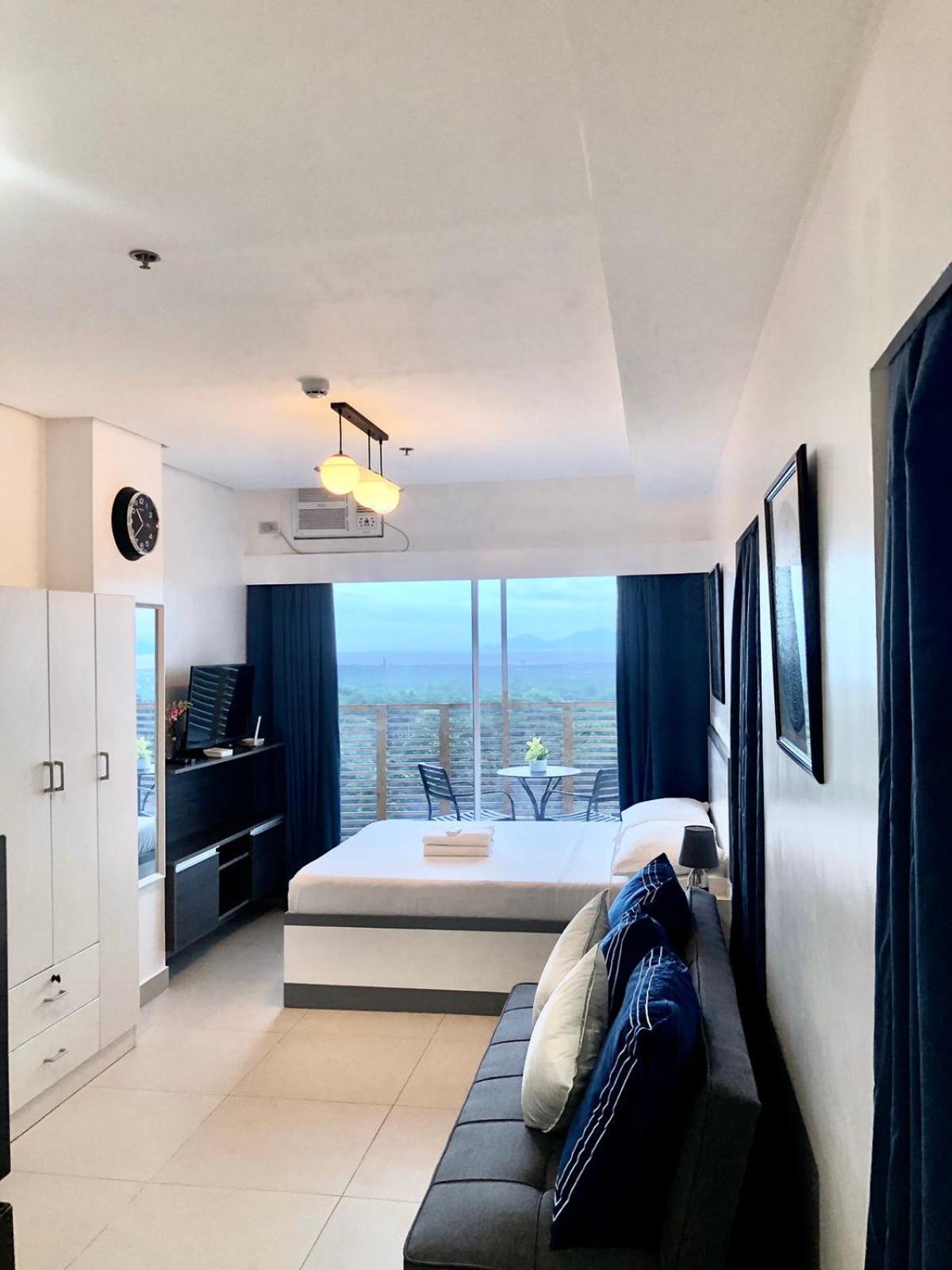 Studio with Balcony photo 1