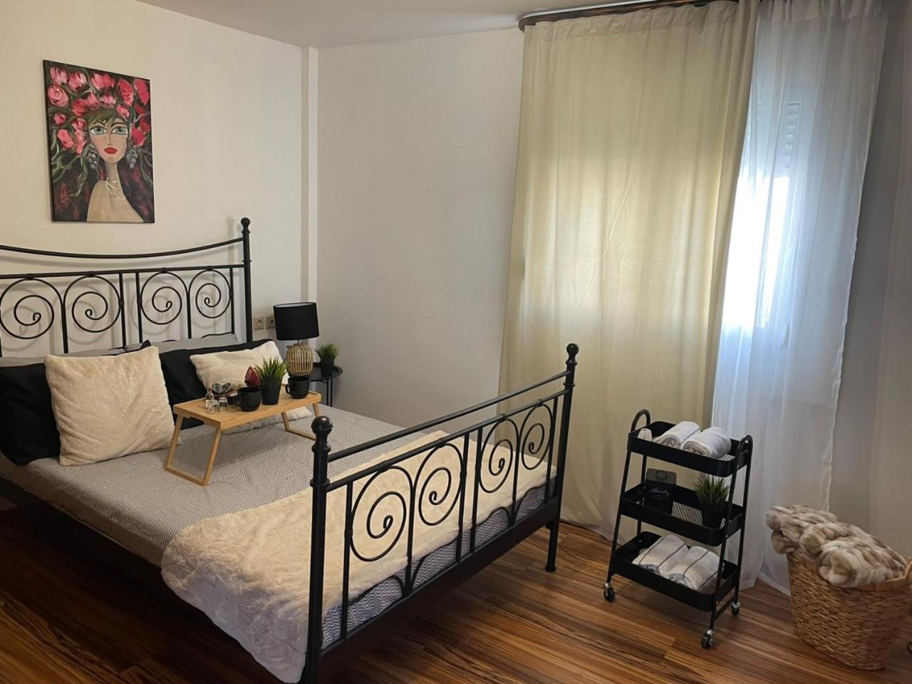 One-Bedroom Apartment - Photo 38