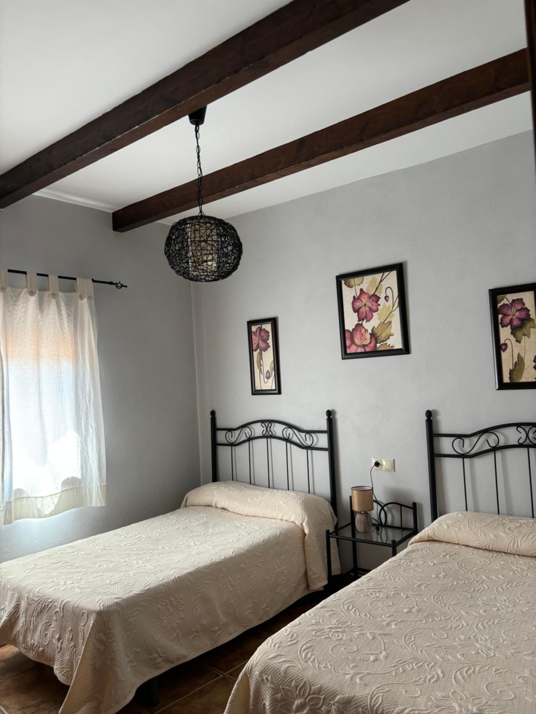 Three-Bedroom House photo 3