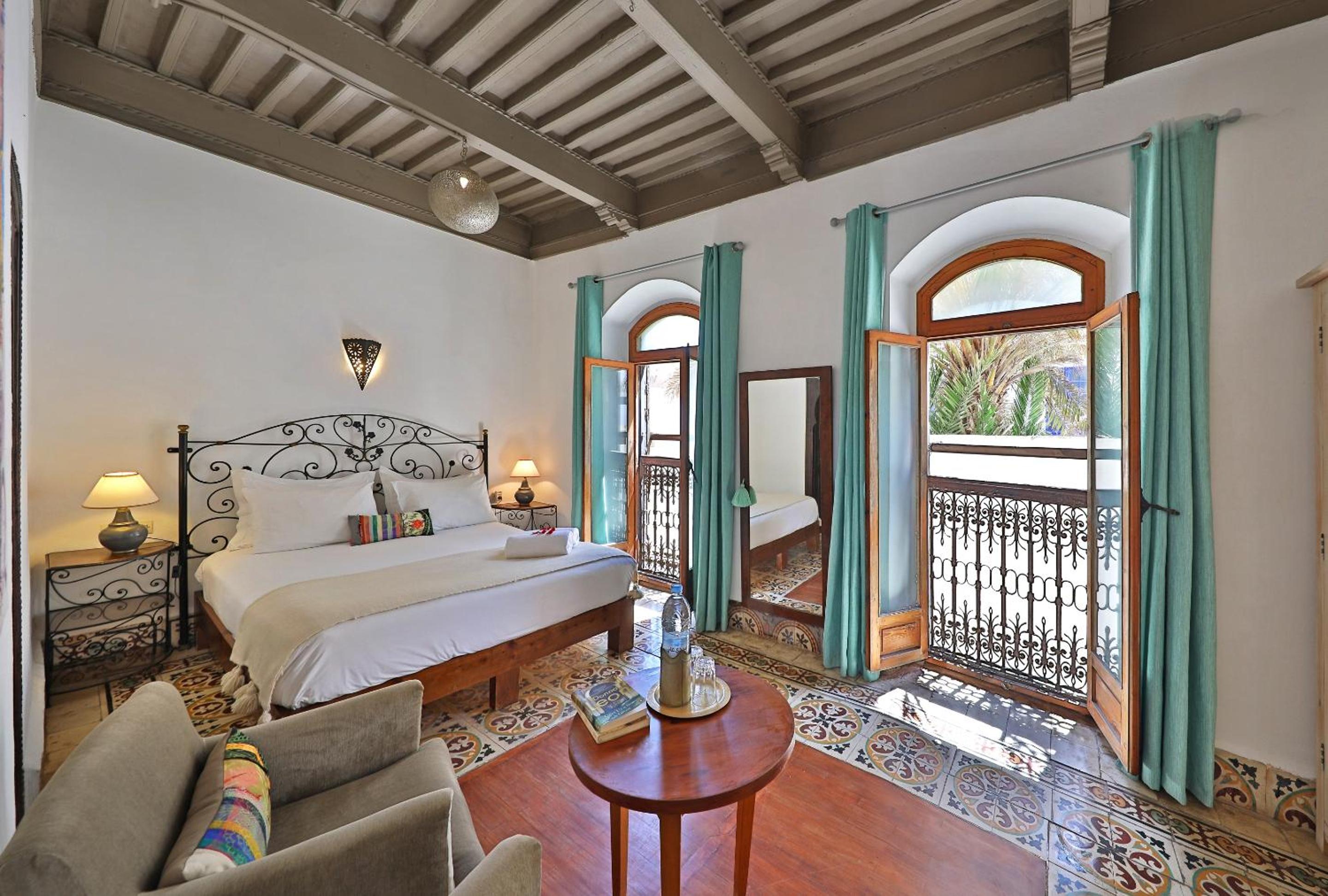 Double or Twin Room with Private Bathroom photo 3