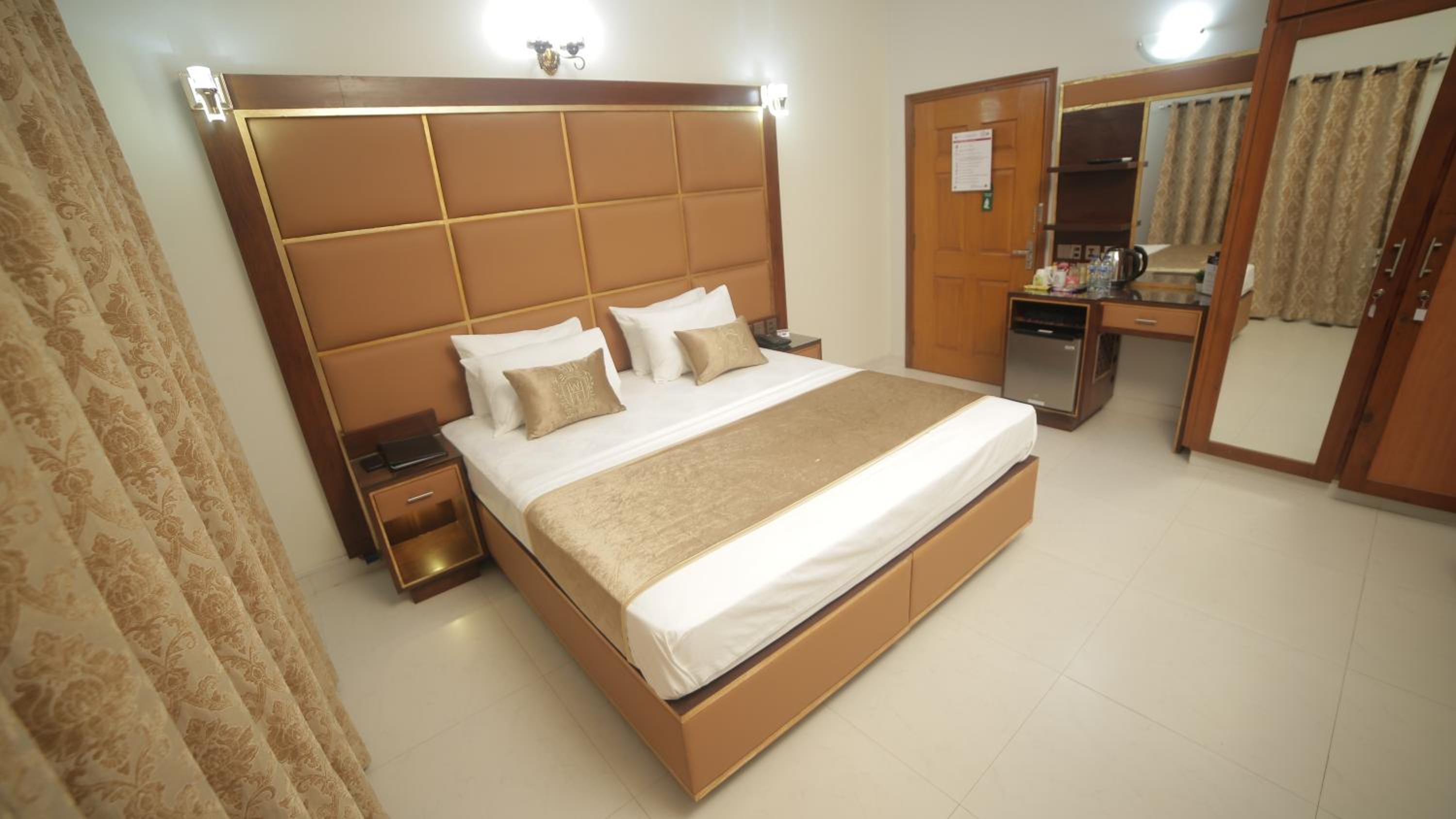 Deluxe Double Room photo 3