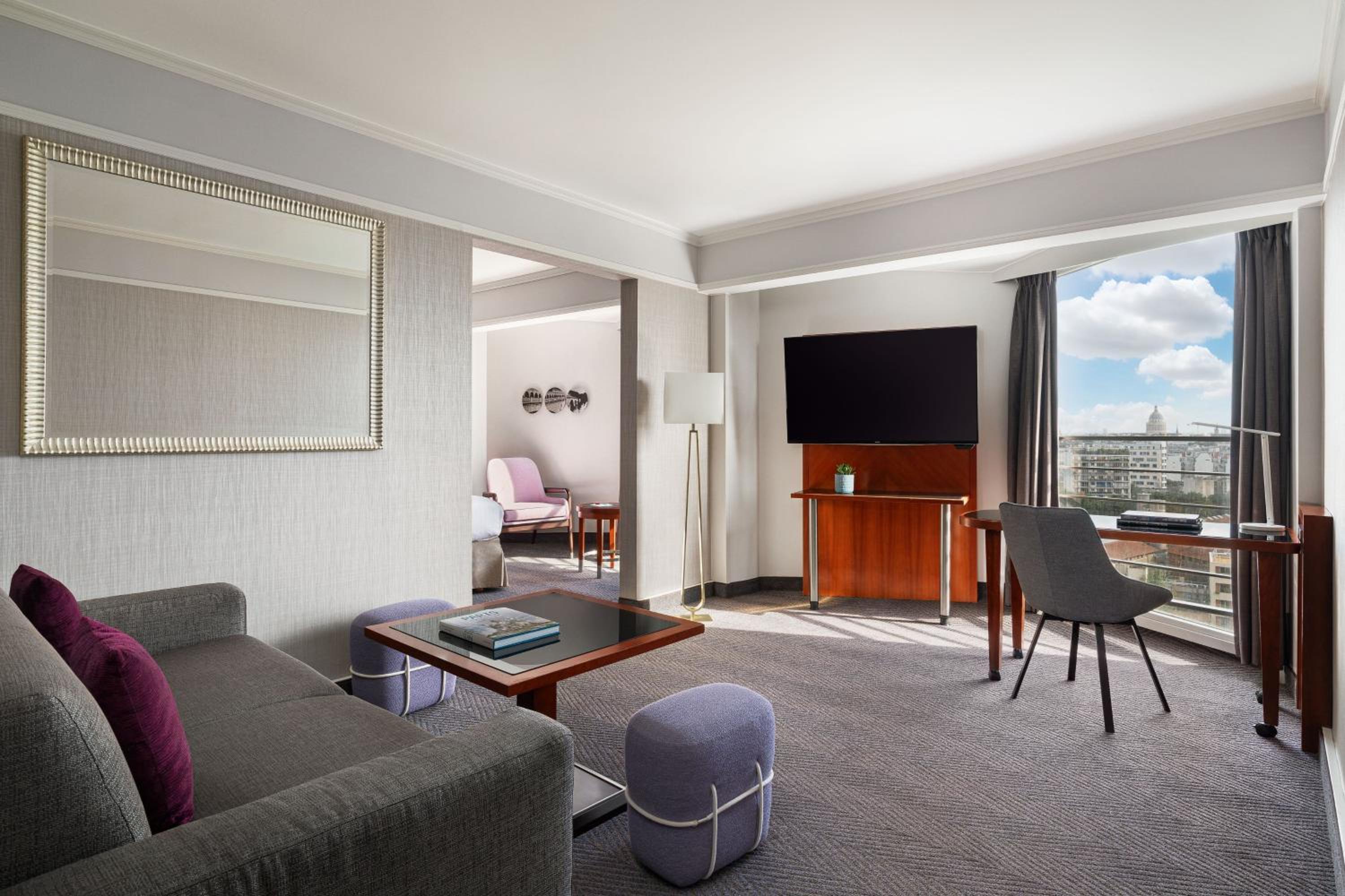 Junior King Suite