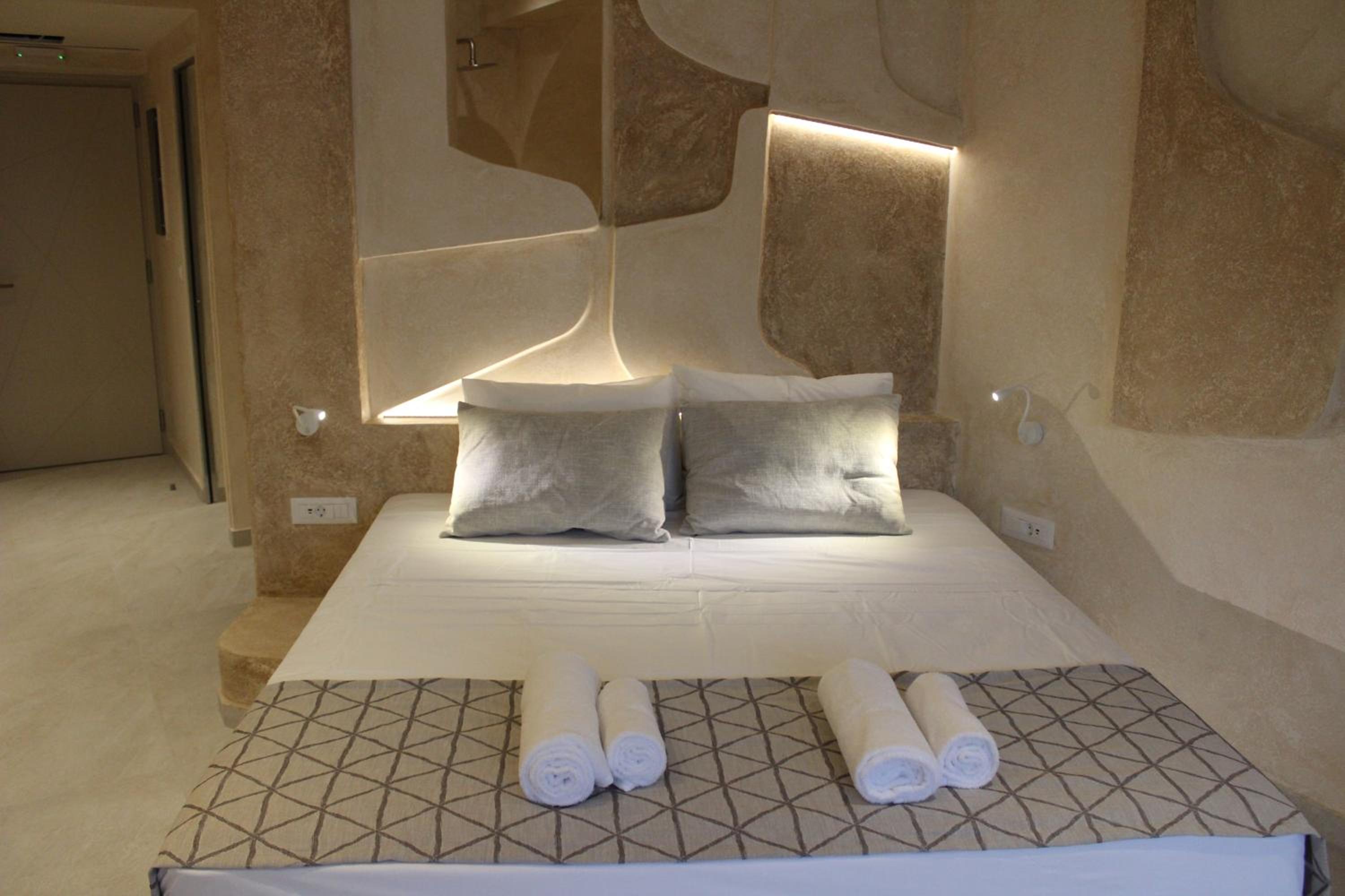 Junior Suite with Pool View