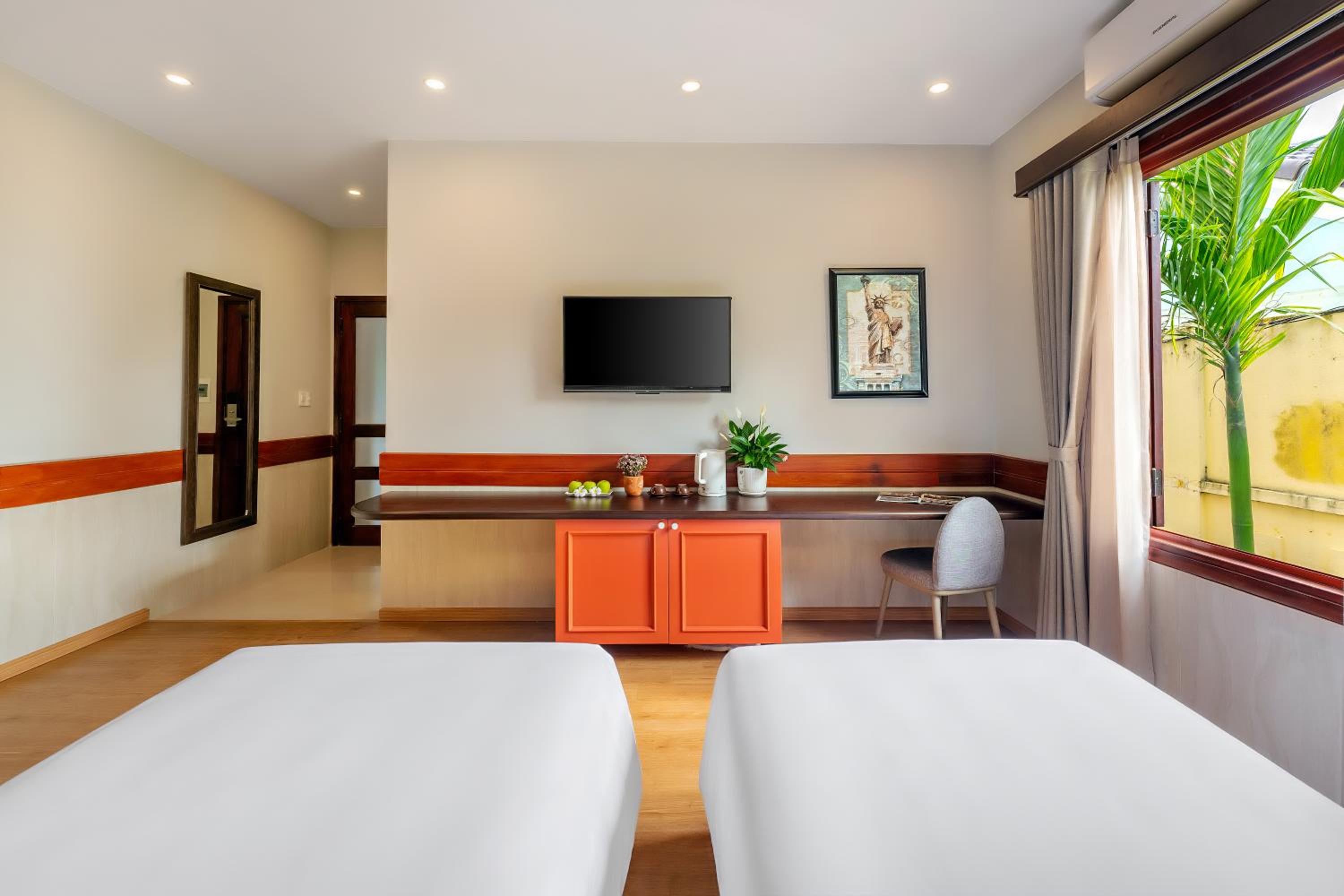 Twin Room with Balcony