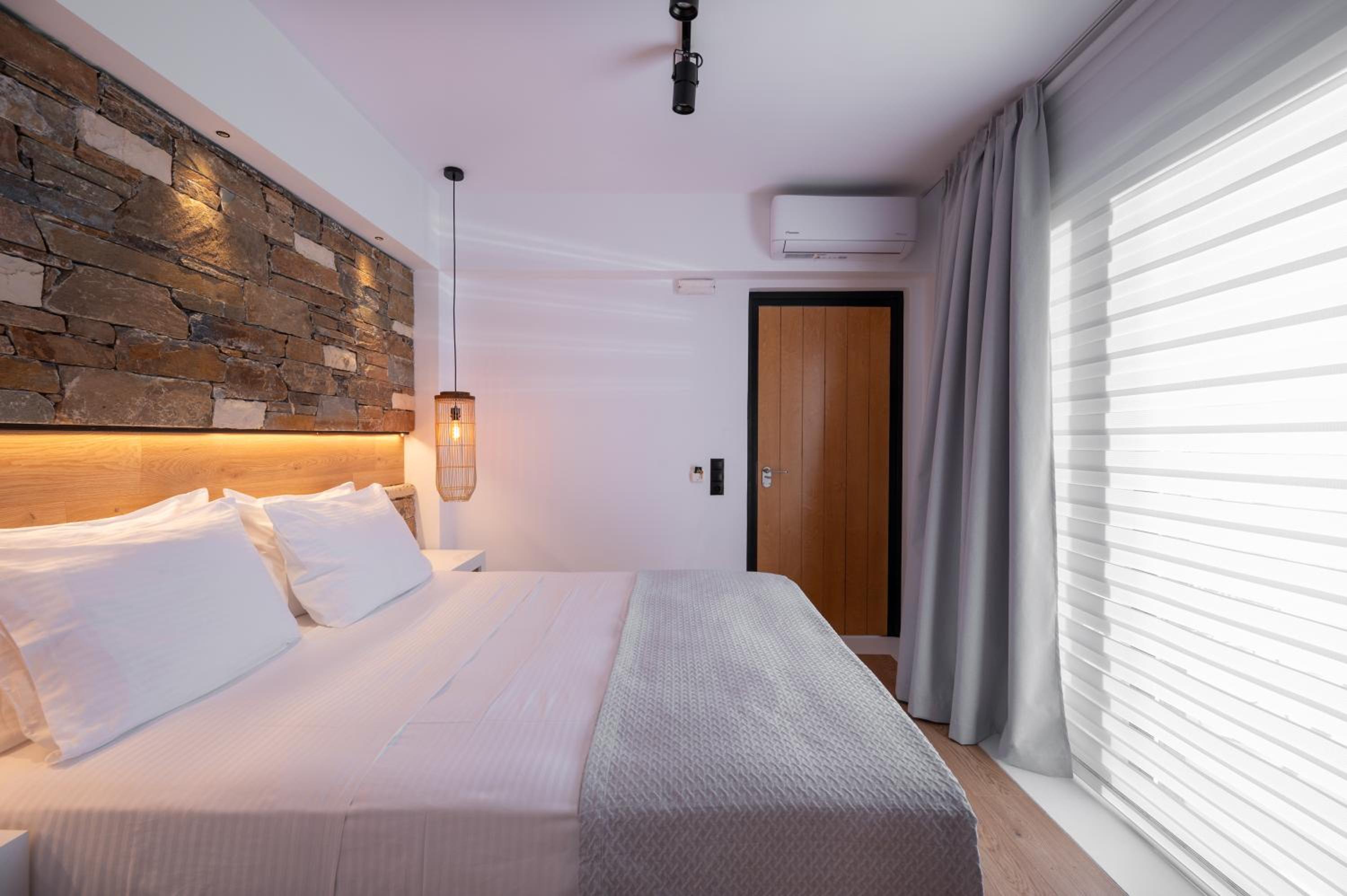 Deluxe Double or Twin Room with Sea View photo 2