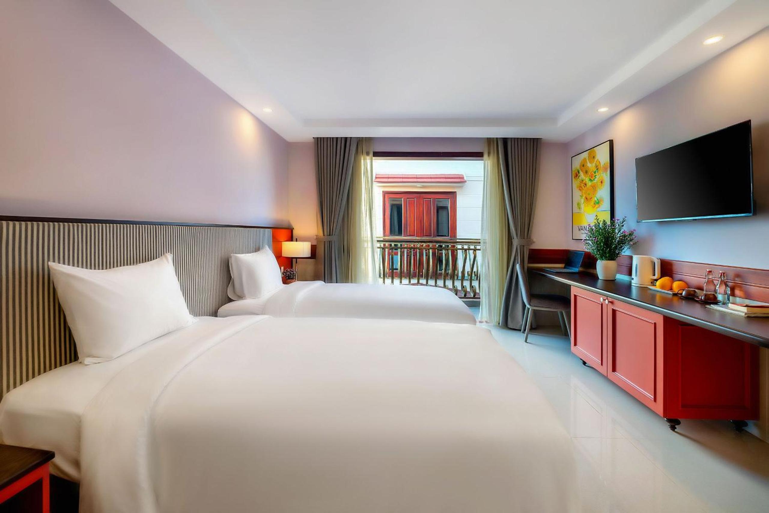 Suite with Balcony