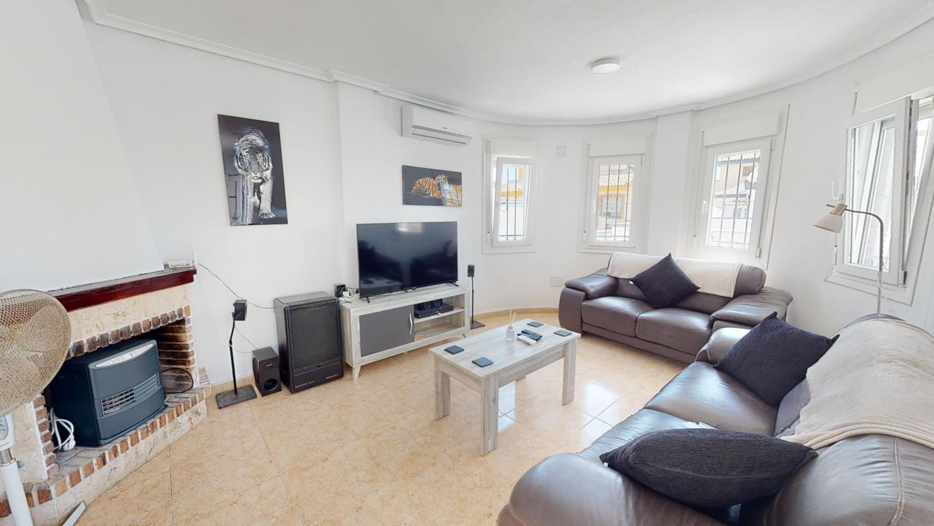 Villa de Tres Habitaciones