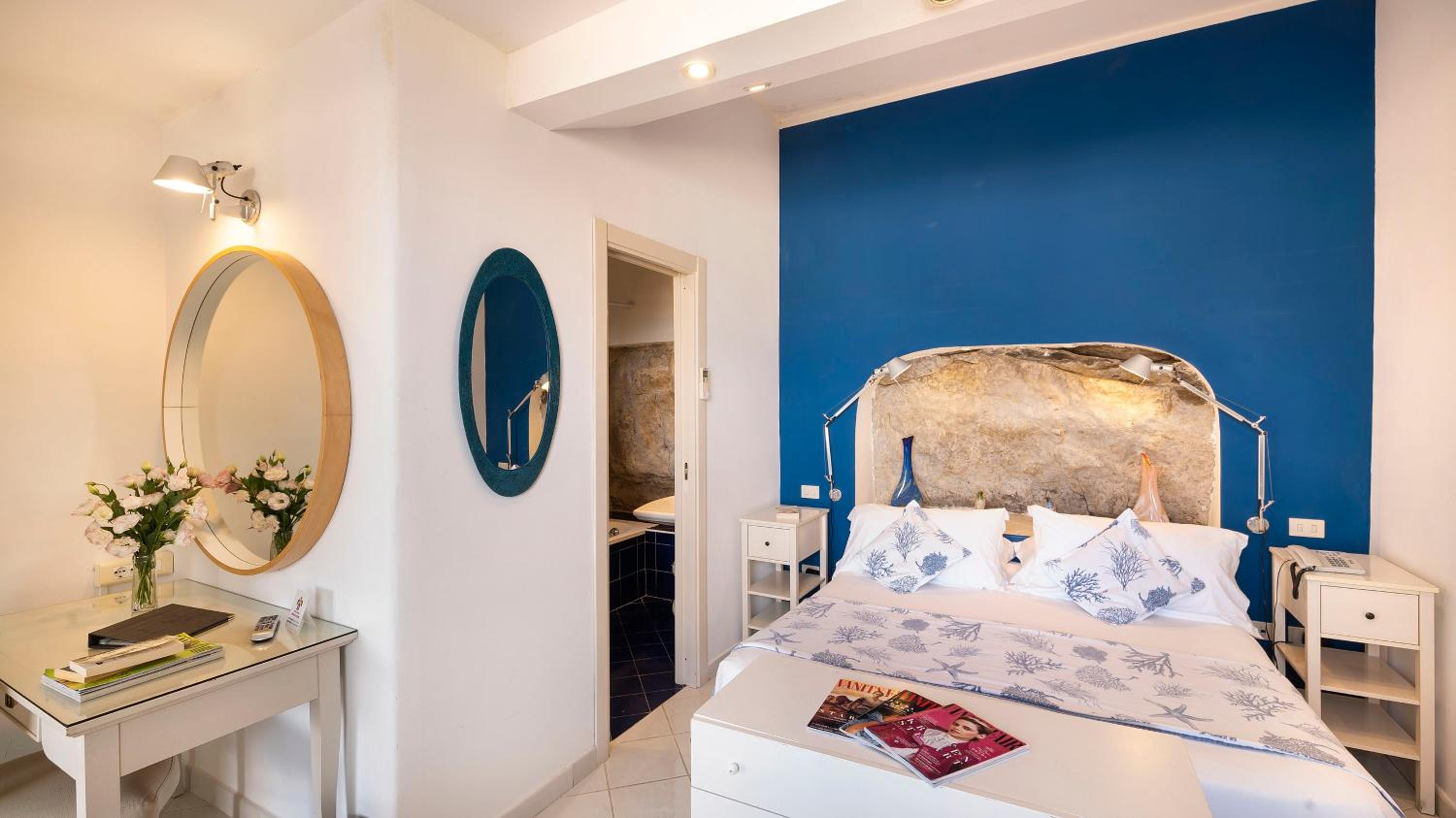 Double Room - Photo 8