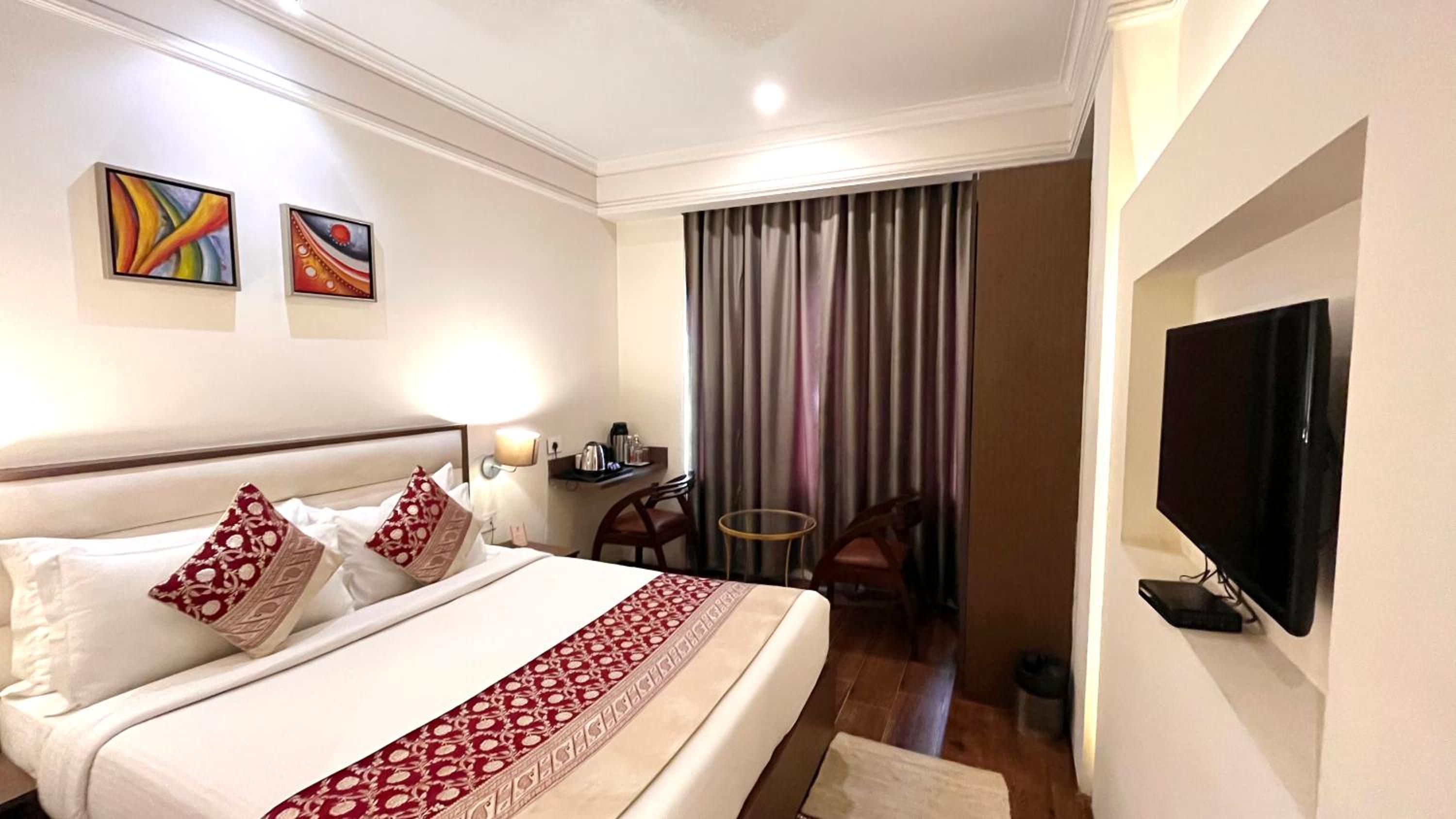 Deluxe Double or Twin Room