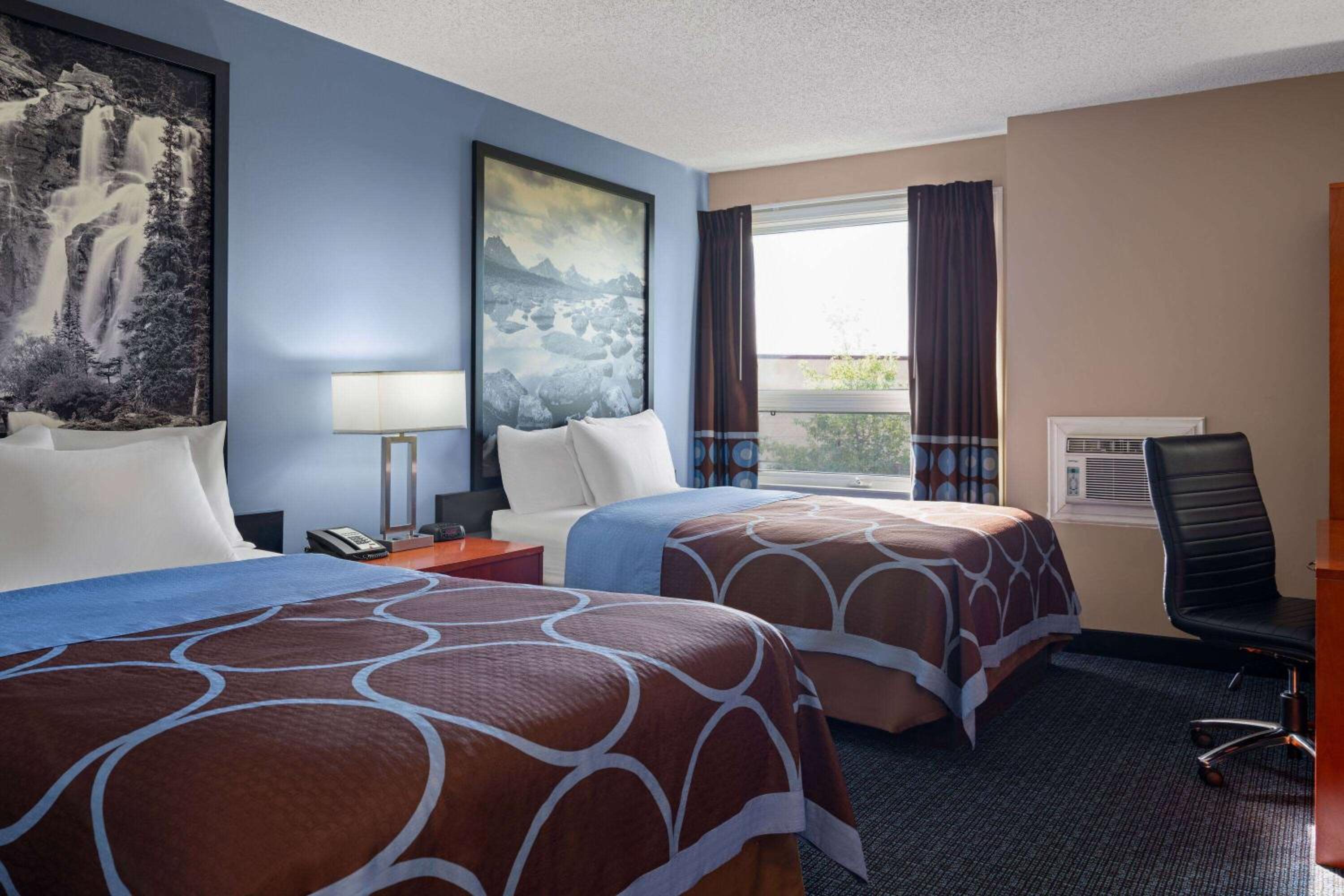 Double Room with Two Double Beds - Non-Smoking - Photo 1