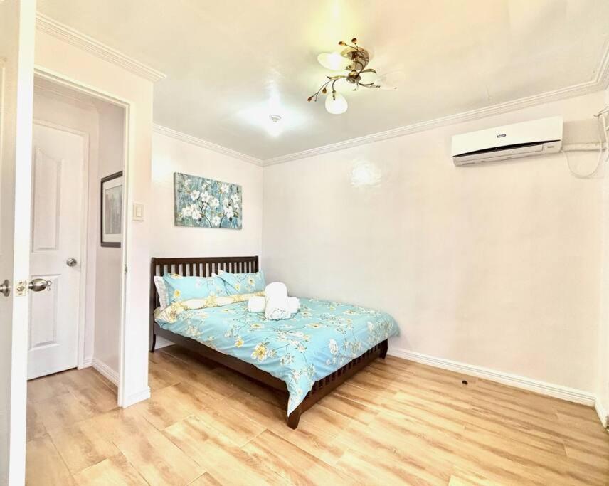 Two-Bedroom Deluxe Apartment with Balcony photo 2