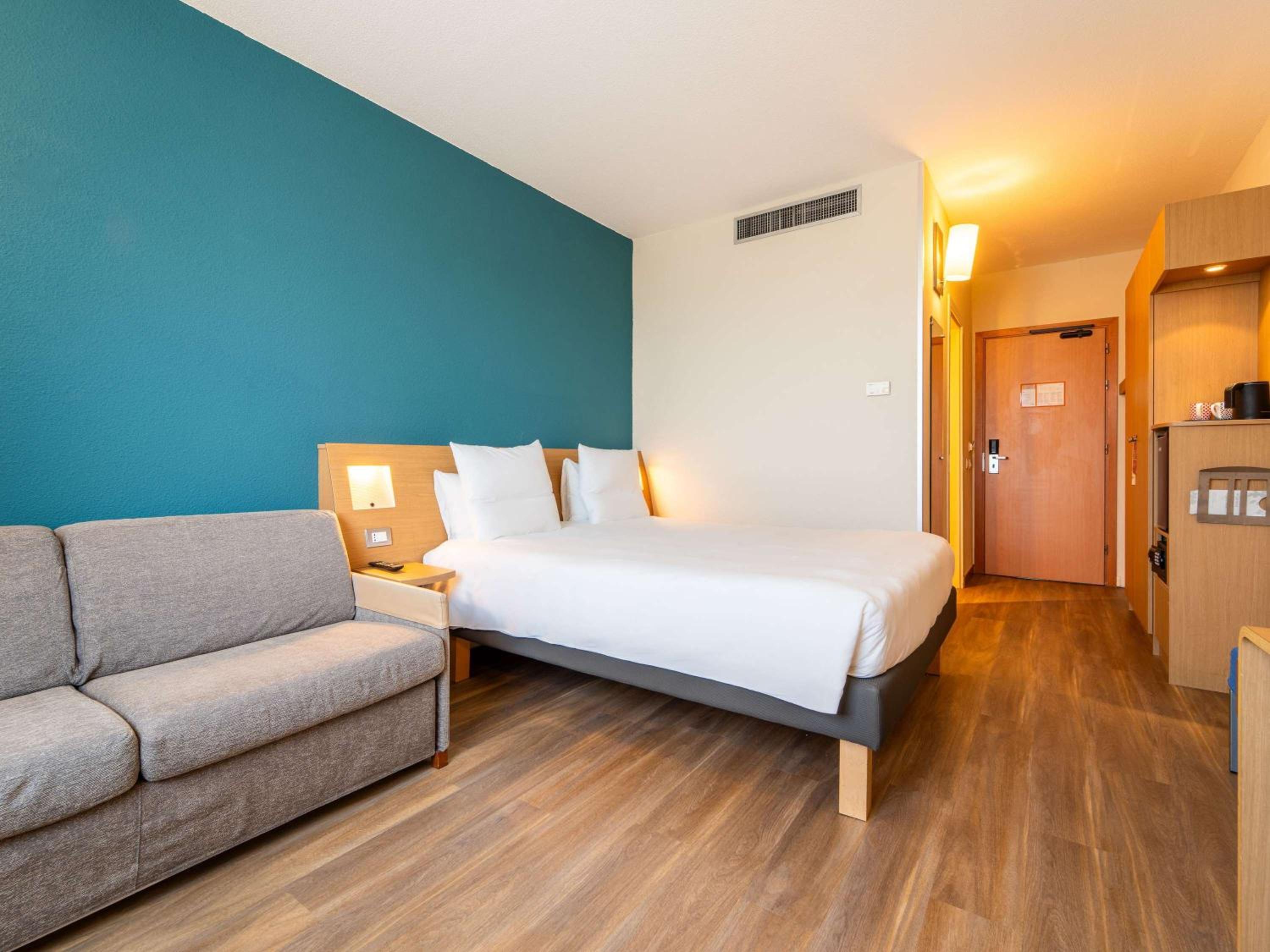 Executive Double Room with Sofa Bed