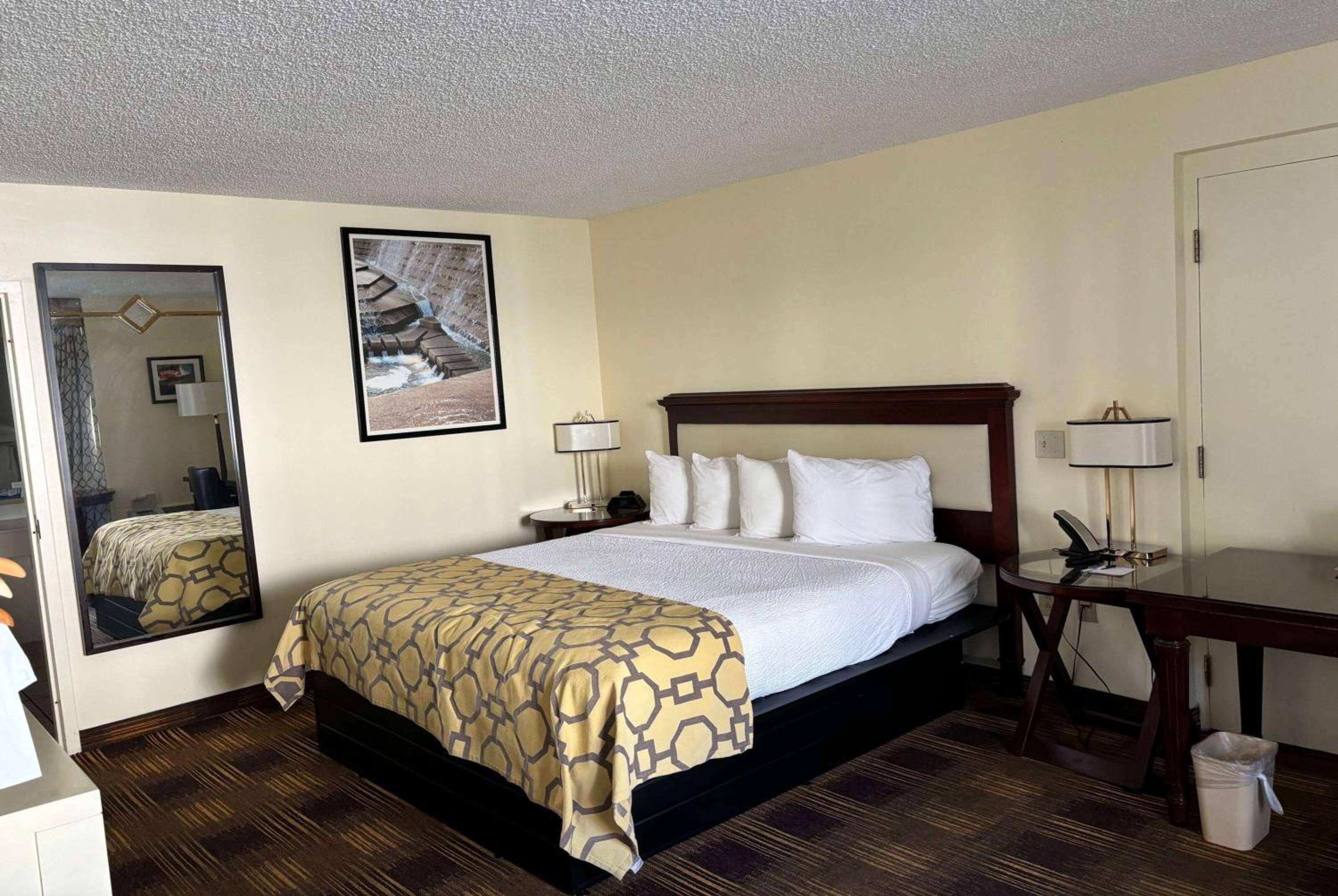 King Room - Disability Access/Non-Smoking - Photo 1