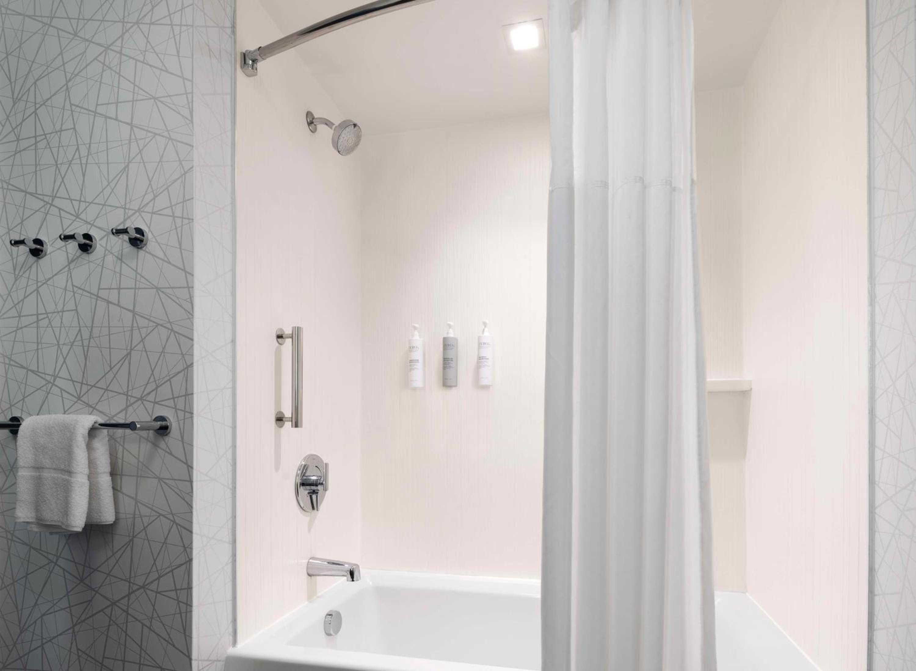 King Room with Accessible Tub - Mobility and Hearing Access