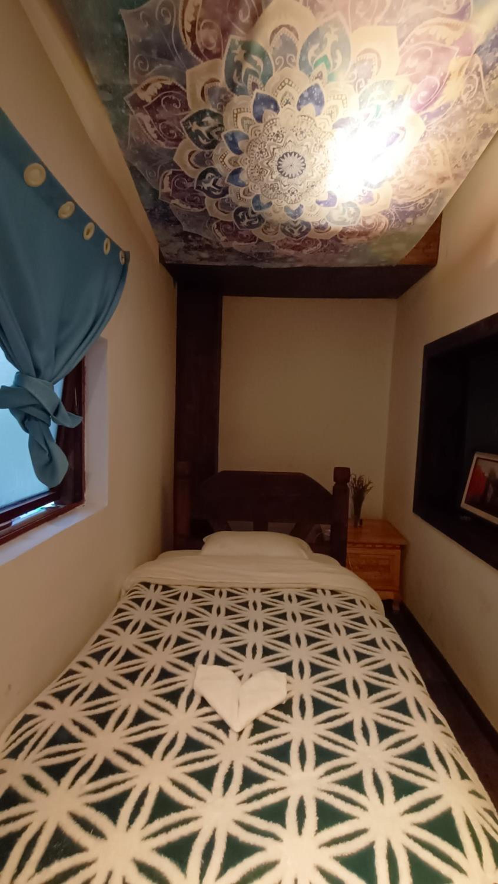 Single Room with Shared Shower and Toilet photo 2