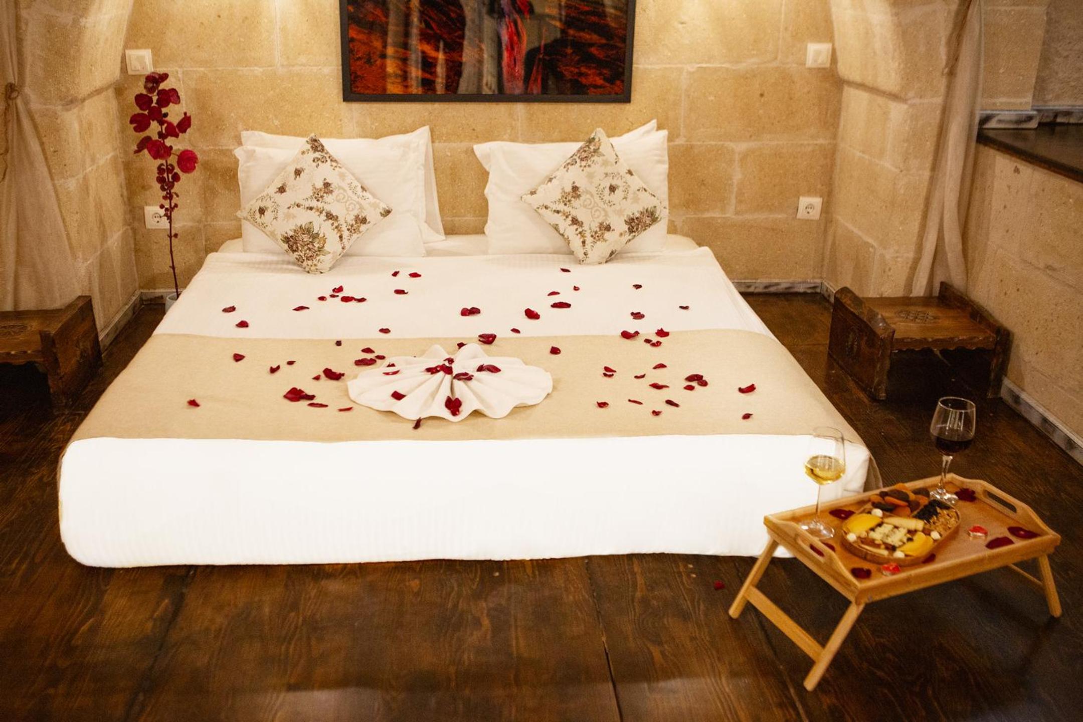Superior Suite - Photo 6