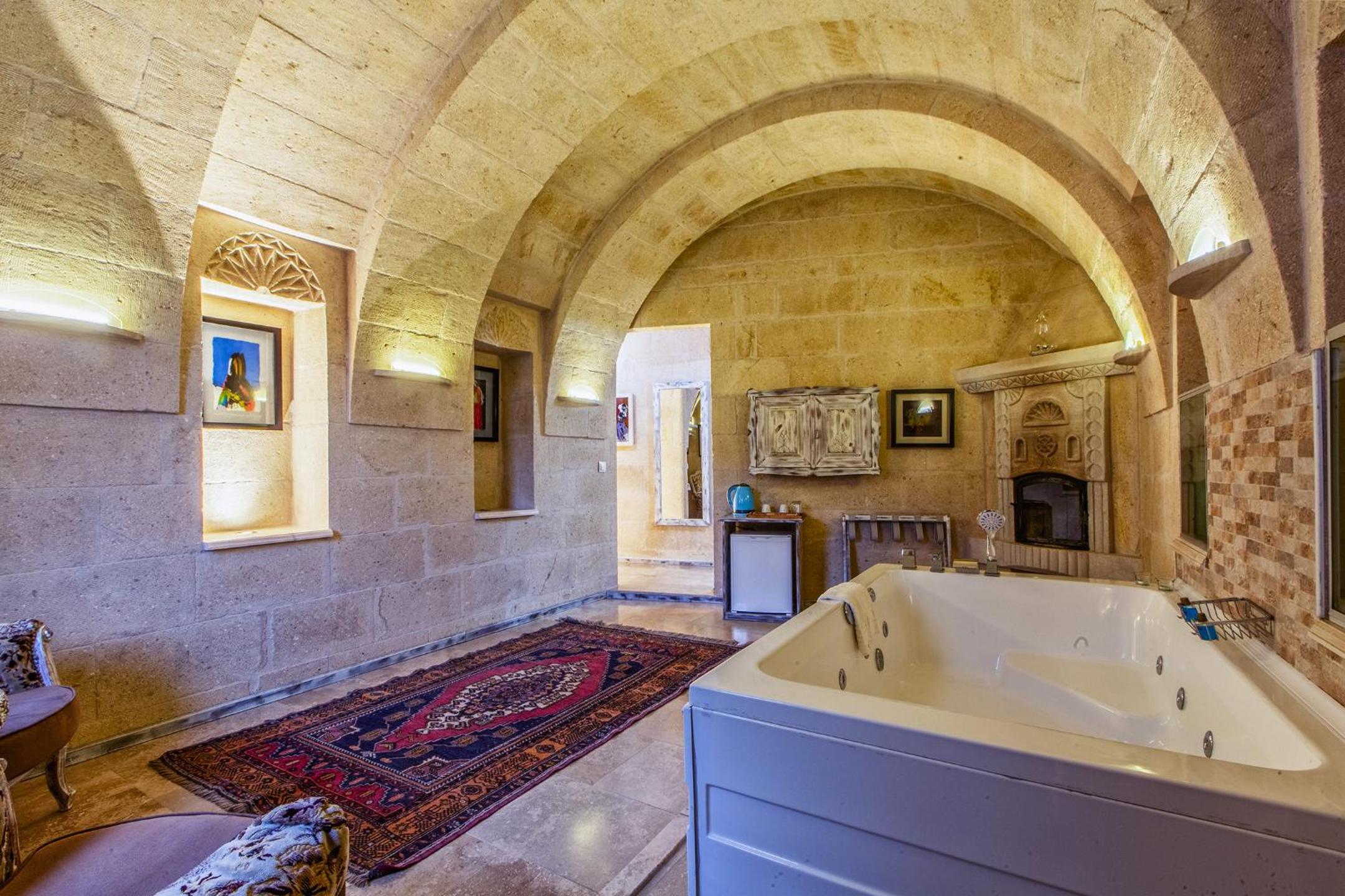 Superior Suite - Photo 2