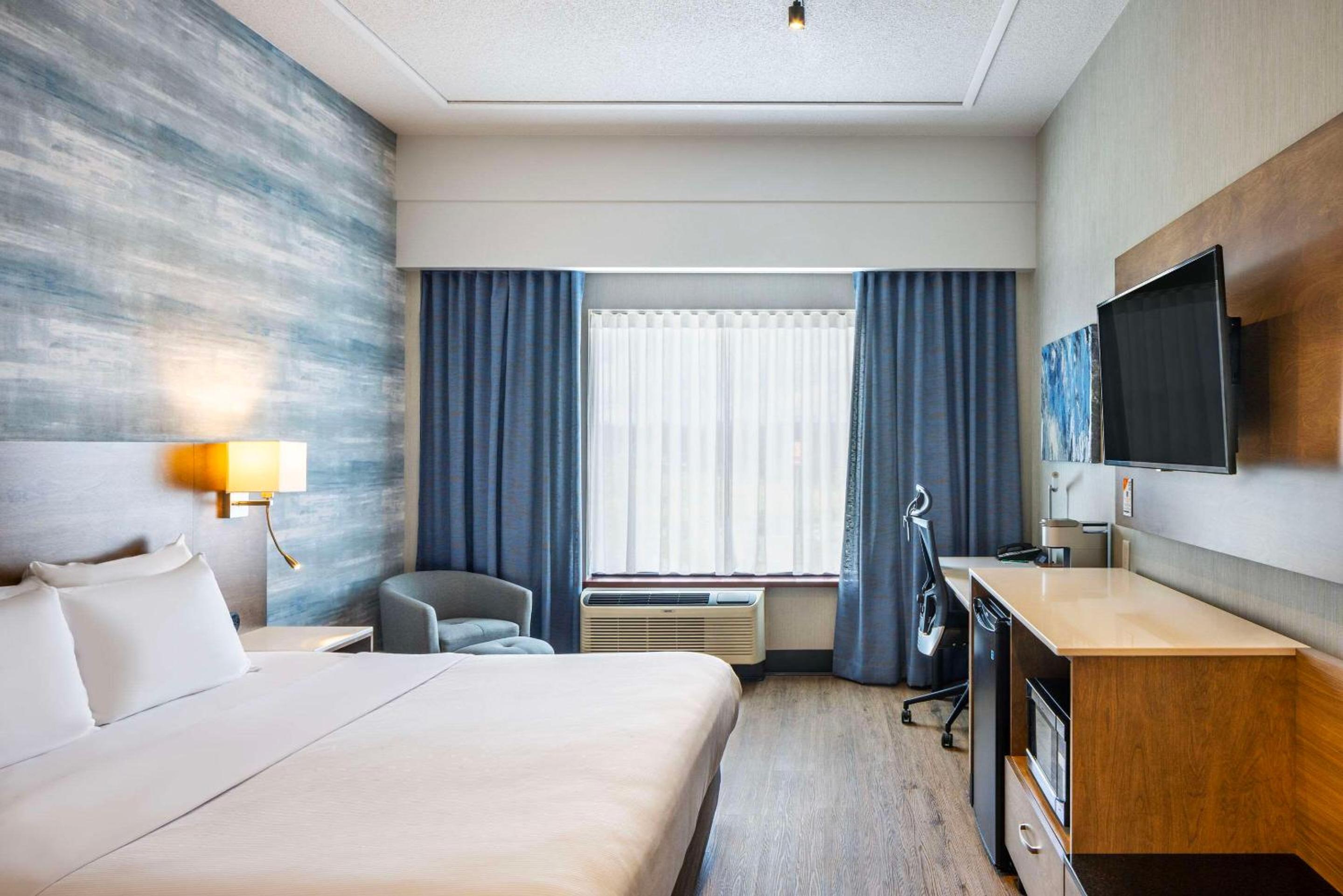 King Room - Disability Access - Photo 3