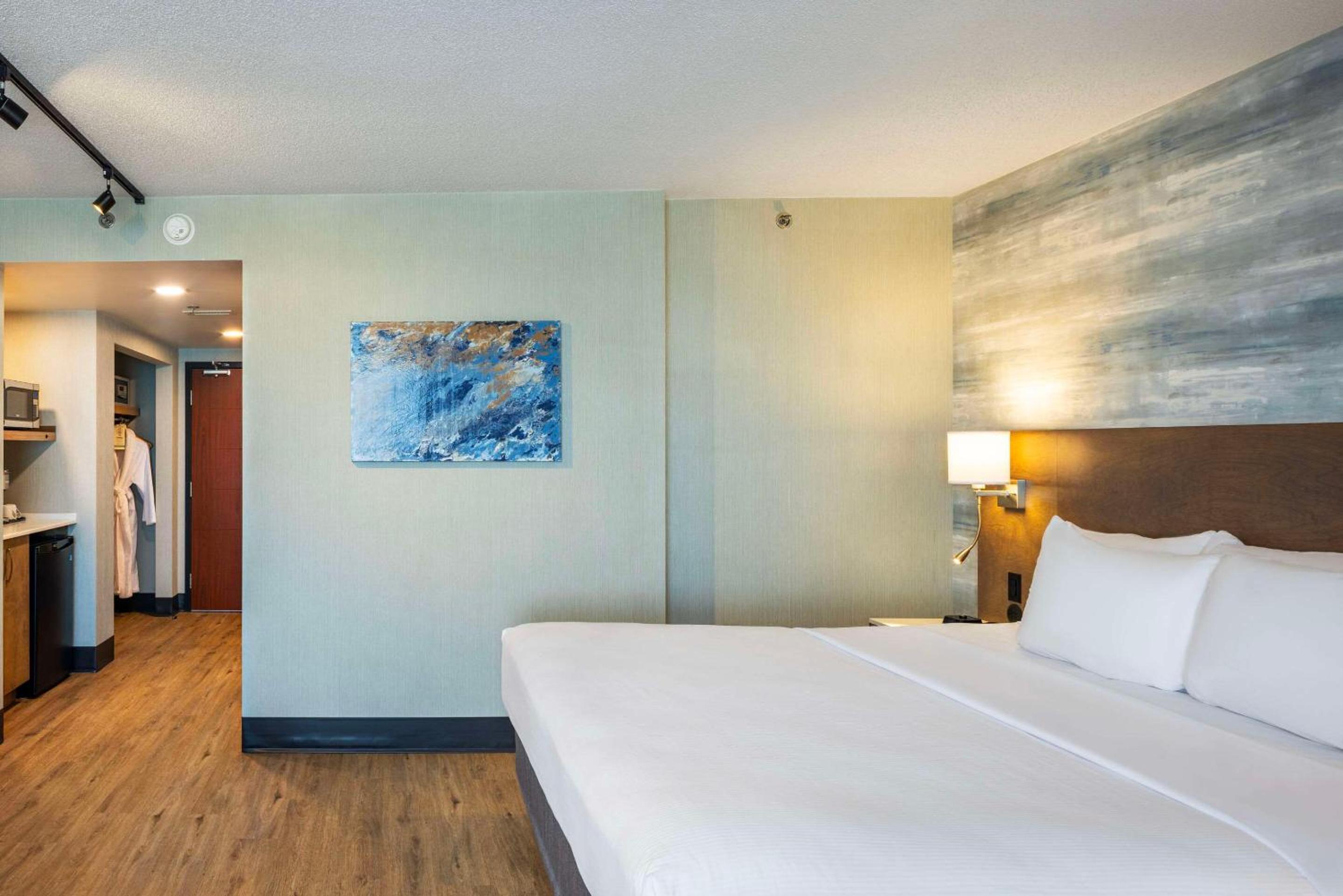 King Room with Whirlpool - Photo 4